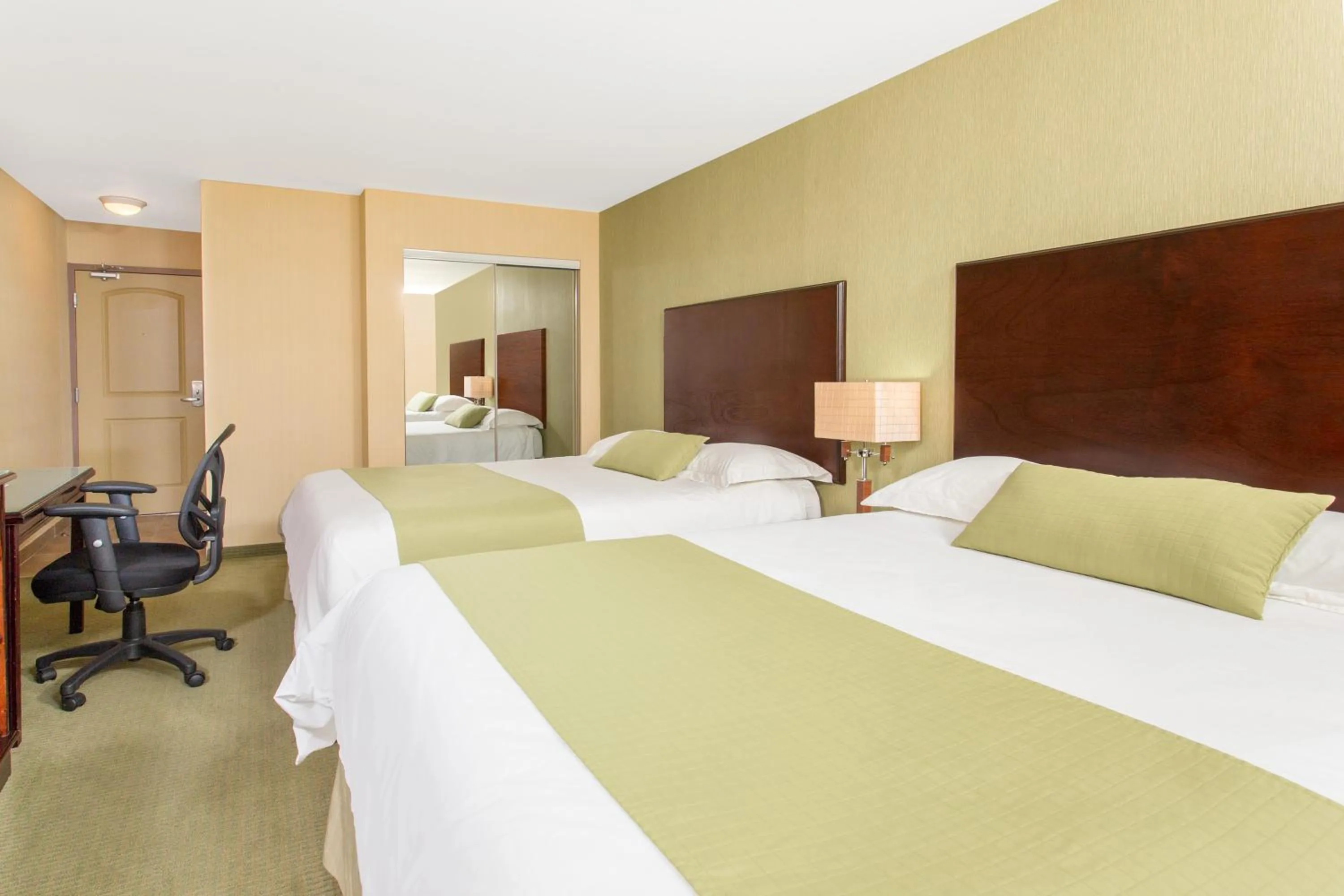 Queen Room with Two Queen Beds - Non-Smoking in Ramada by Wyndham Williams Lake