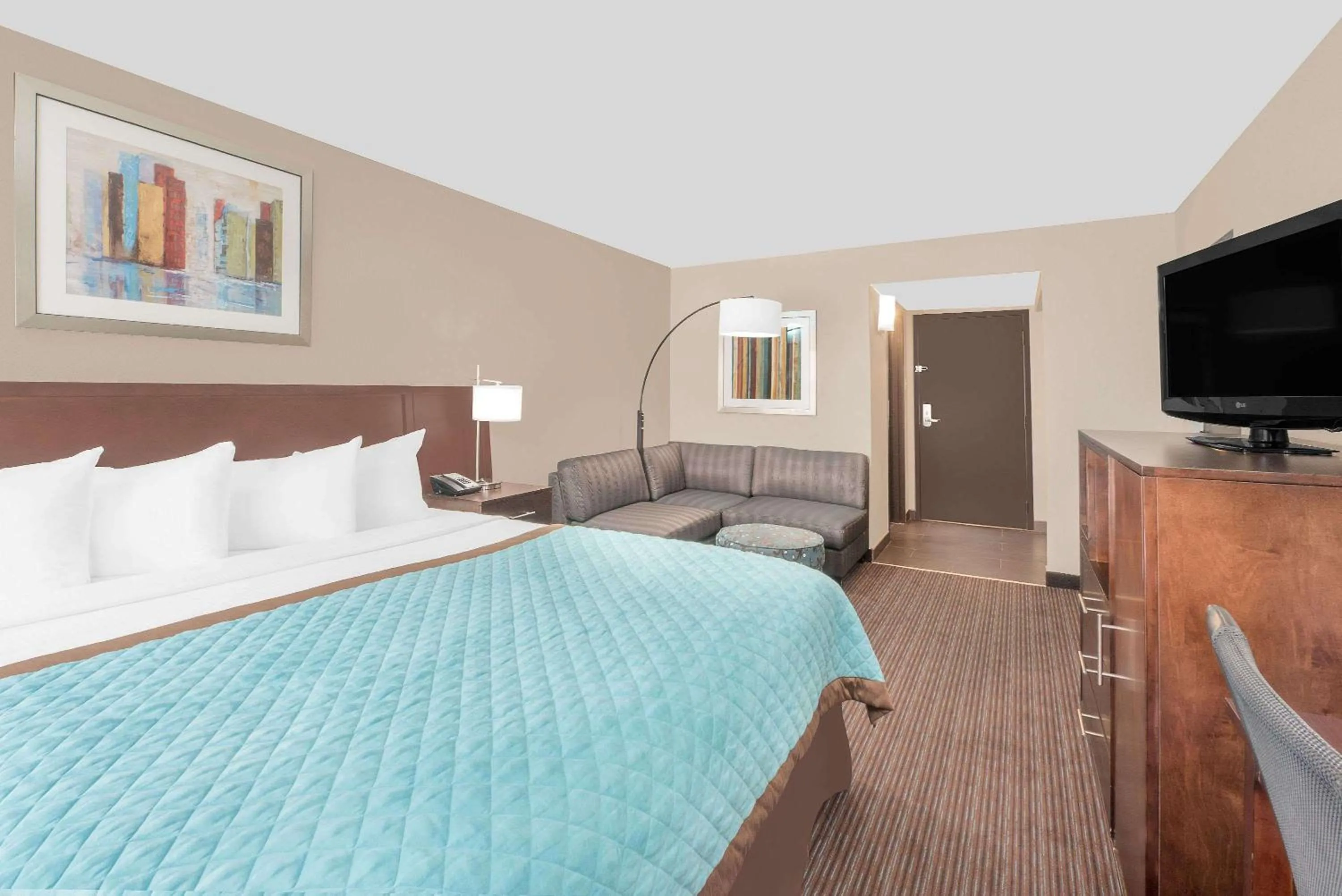 Superior King Room in Wyndham Garden Midland