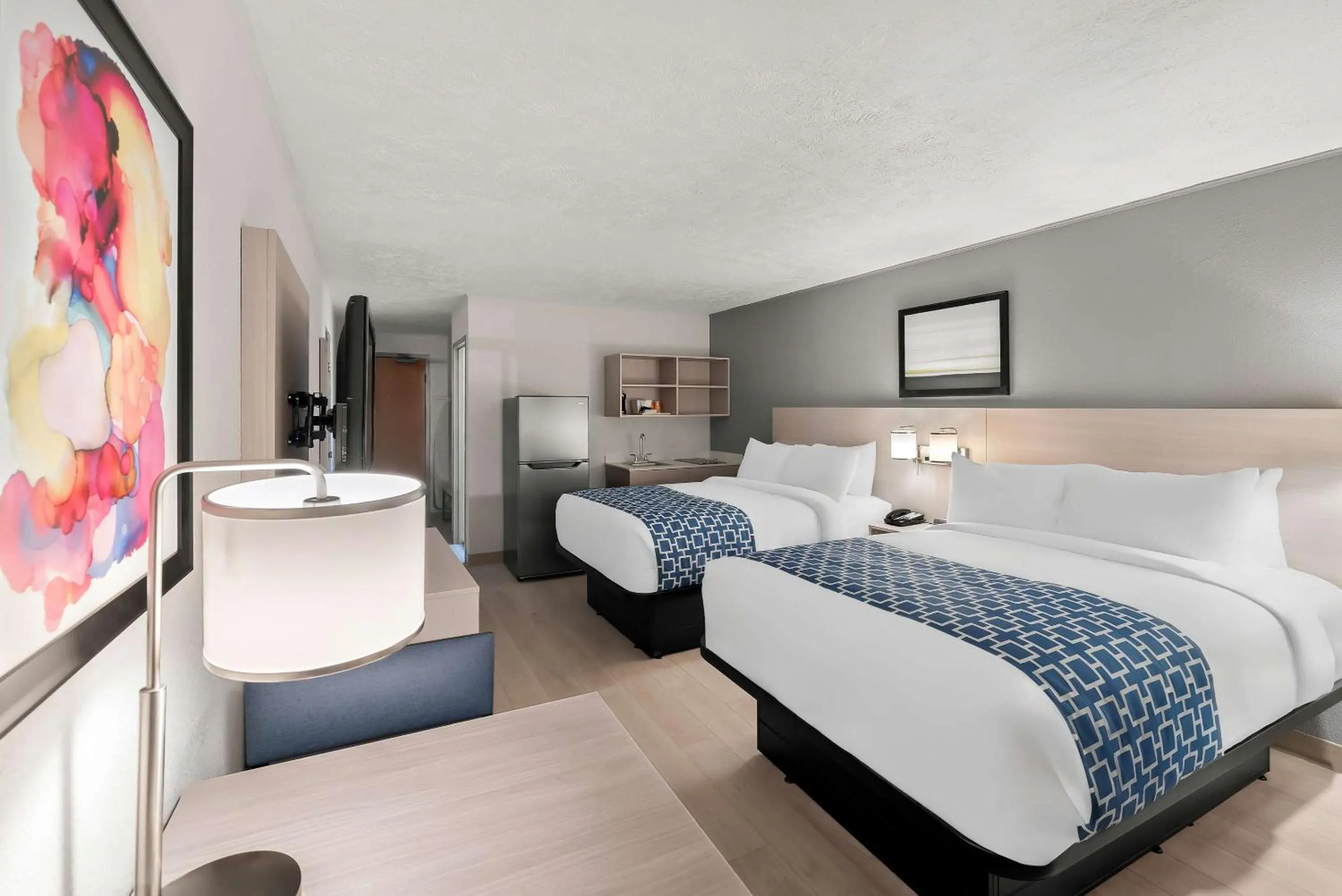 Standard Room D in Suburban Studios, Kearney