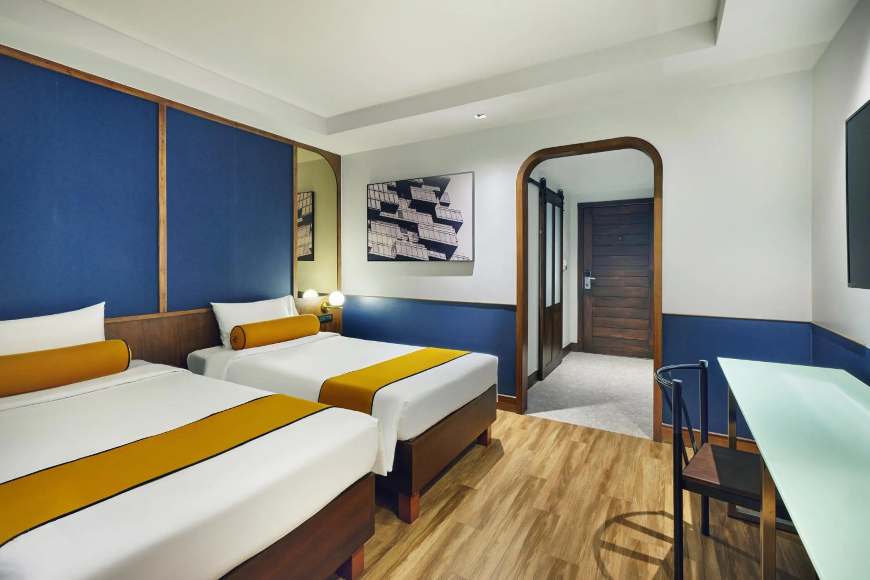 Superior Twin Room in Graph Hotels Bangkok