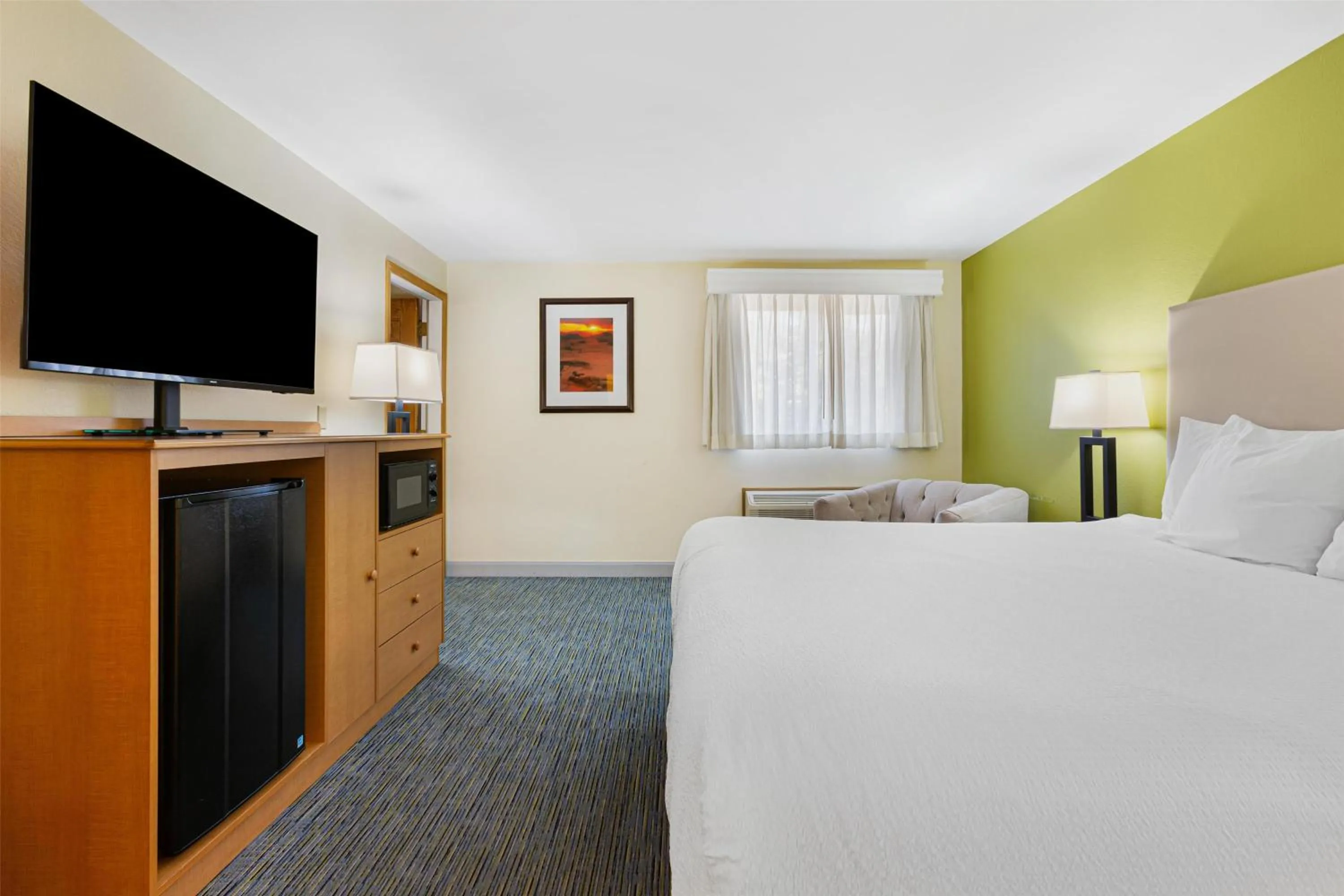 King Suite with Sofa Bed- Non-Smoking  in Best Western Hi-Desert Inn