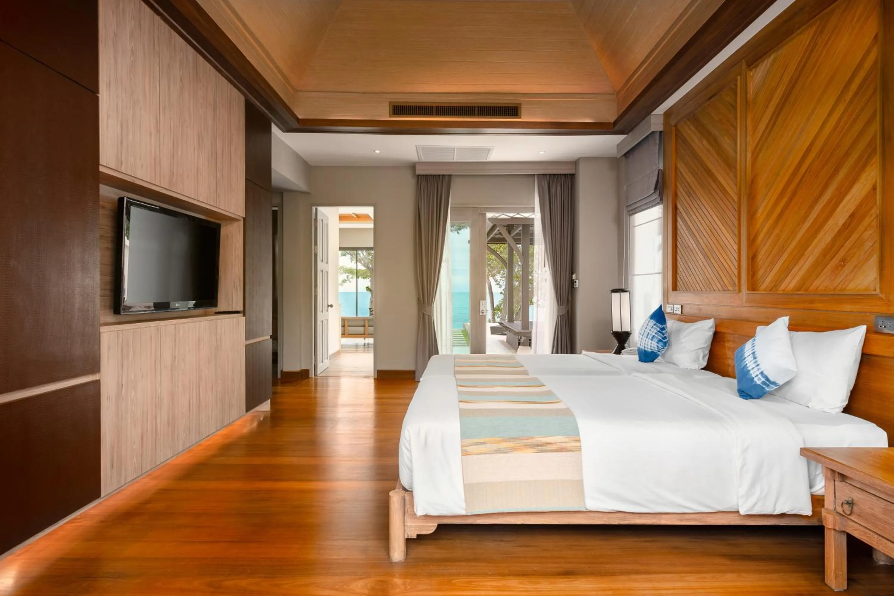 2 Bedrooms Beachfront Pool Villa in Fair House Villas & Spa, Koh Samui