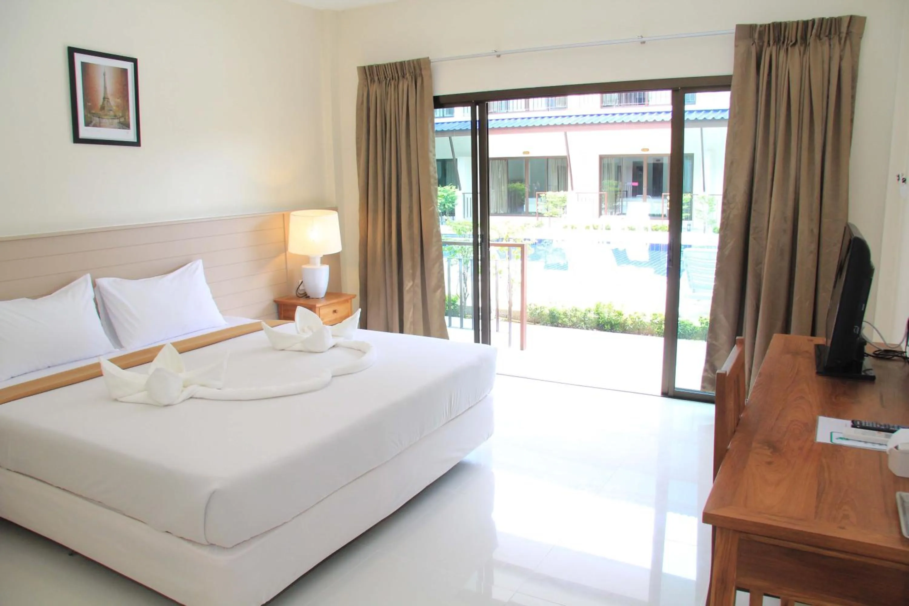 Double Room with Pool Access in Phangan Island View - SHA Extra Plus