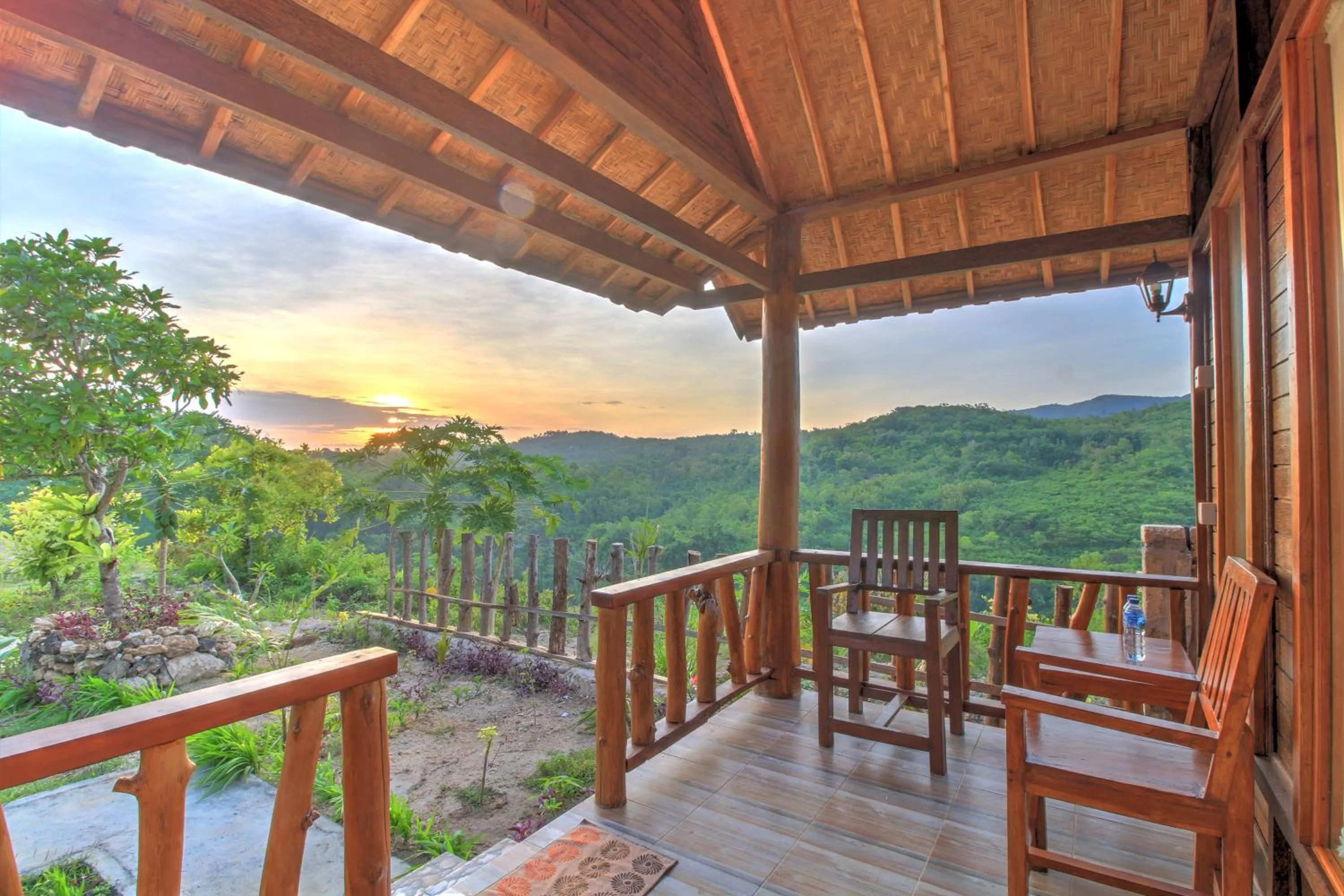 Double Room with Garden View in Ayu Hill Bungalows