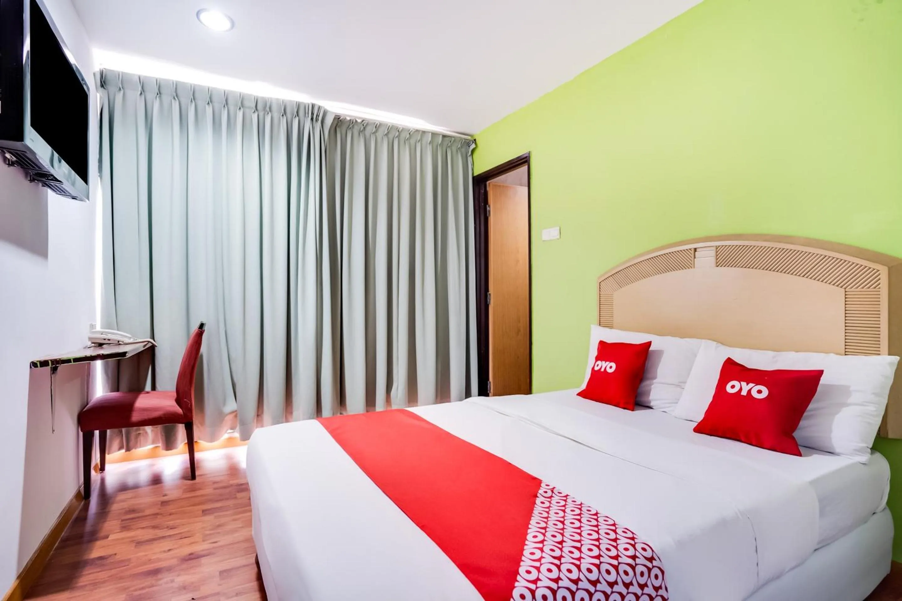 Deluxe Double Room in OYO 89652 Bjorn Boutique Hotel
