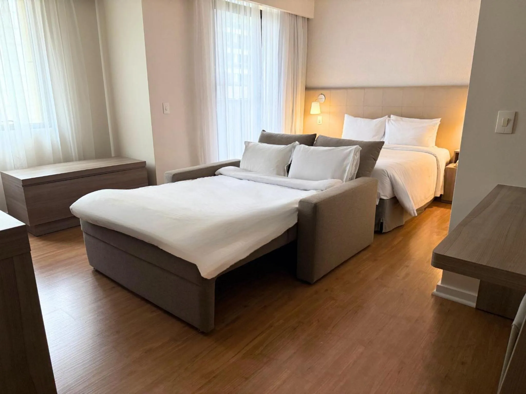 Queen Studio Suite with One Sofa Bed - single occupancy - Mid Floor in Staybridge Suites São Paulo by IHG