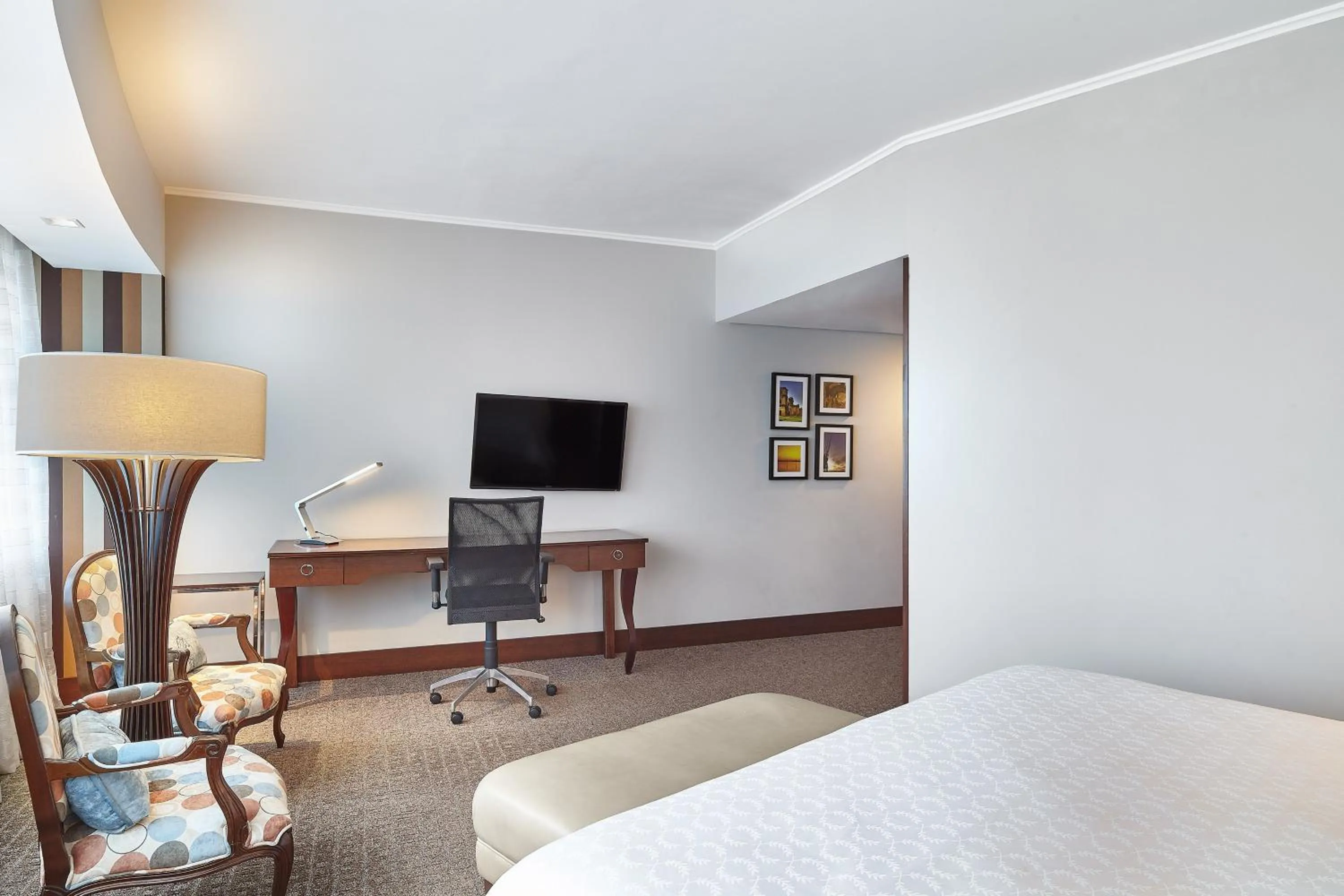 Deluxe King Guest Room in Hilton Porto Alegre, Brazil