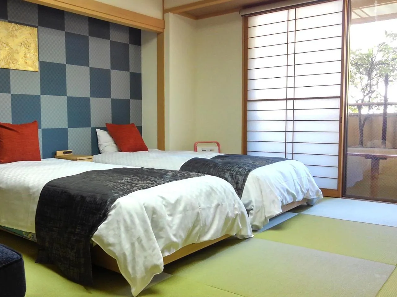 Twin Room with Tatami Area - single occupancy - Breakfast Included - Nonsmoking in Hanayuzuki