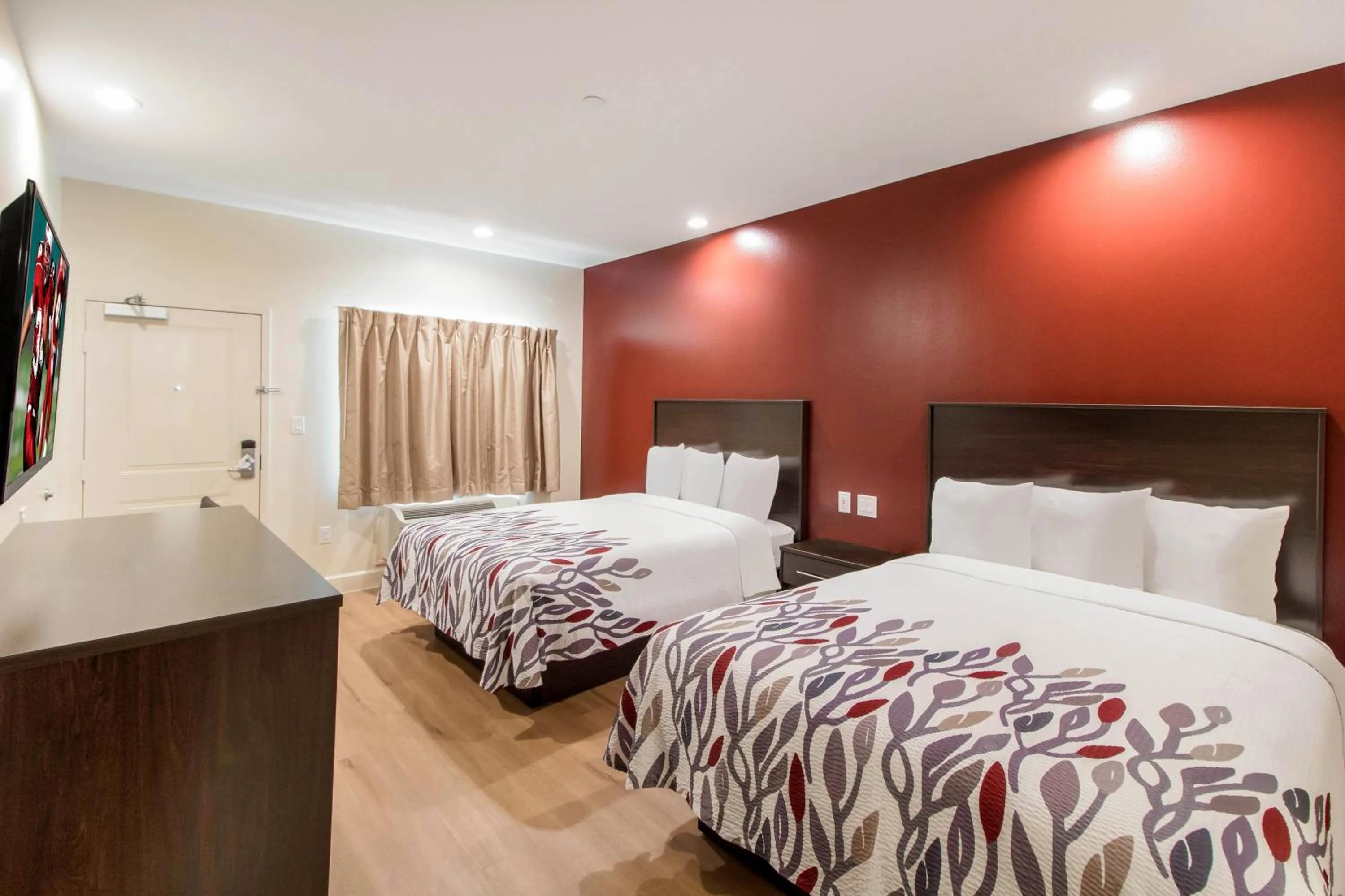Deluxe Room with Two Queen Beds with Kitchenette Smoke Free in Red Roof Inn Houston - Willowbrook