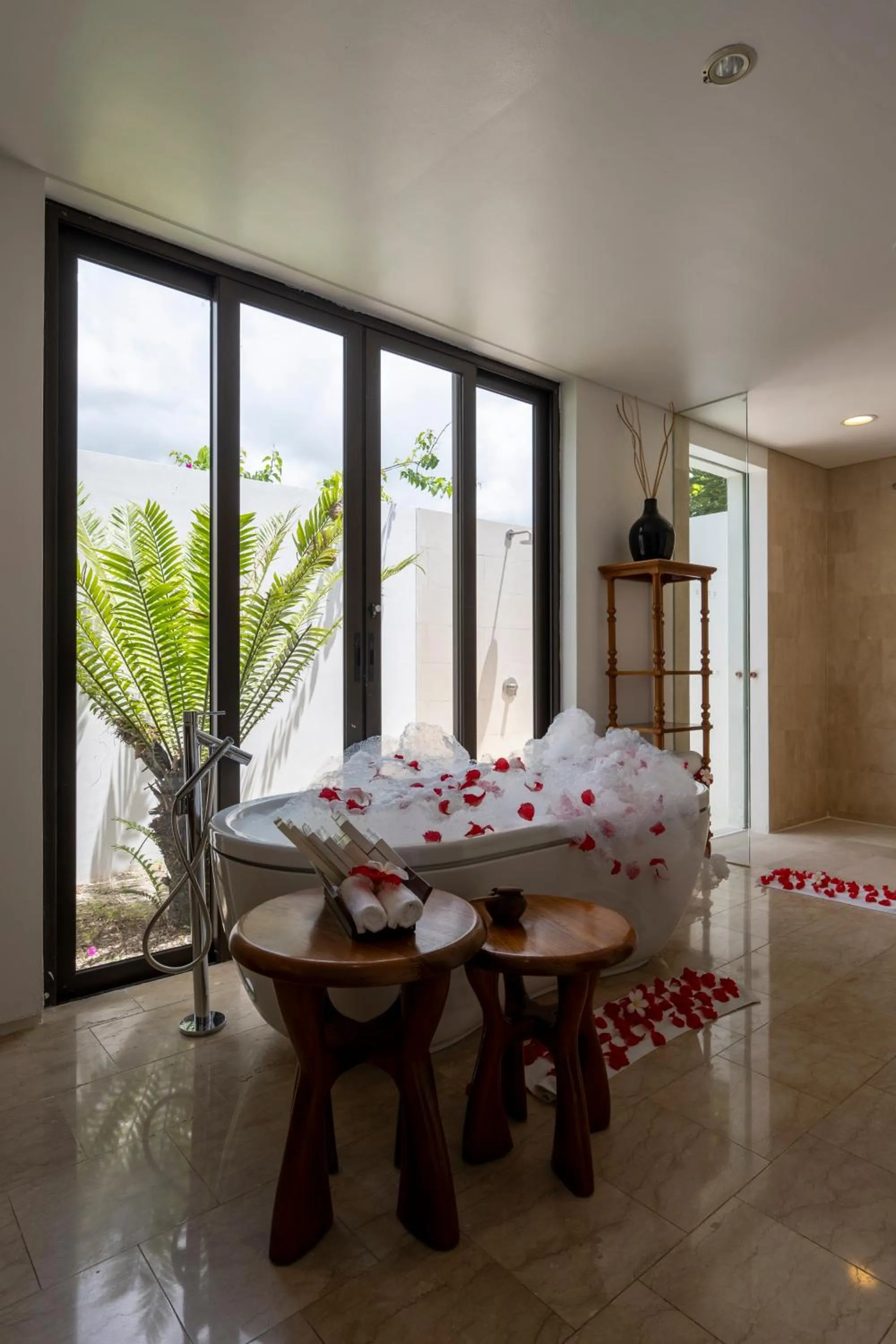 Luxury Ocean Front Pool Villa in The Residence Zanzibar