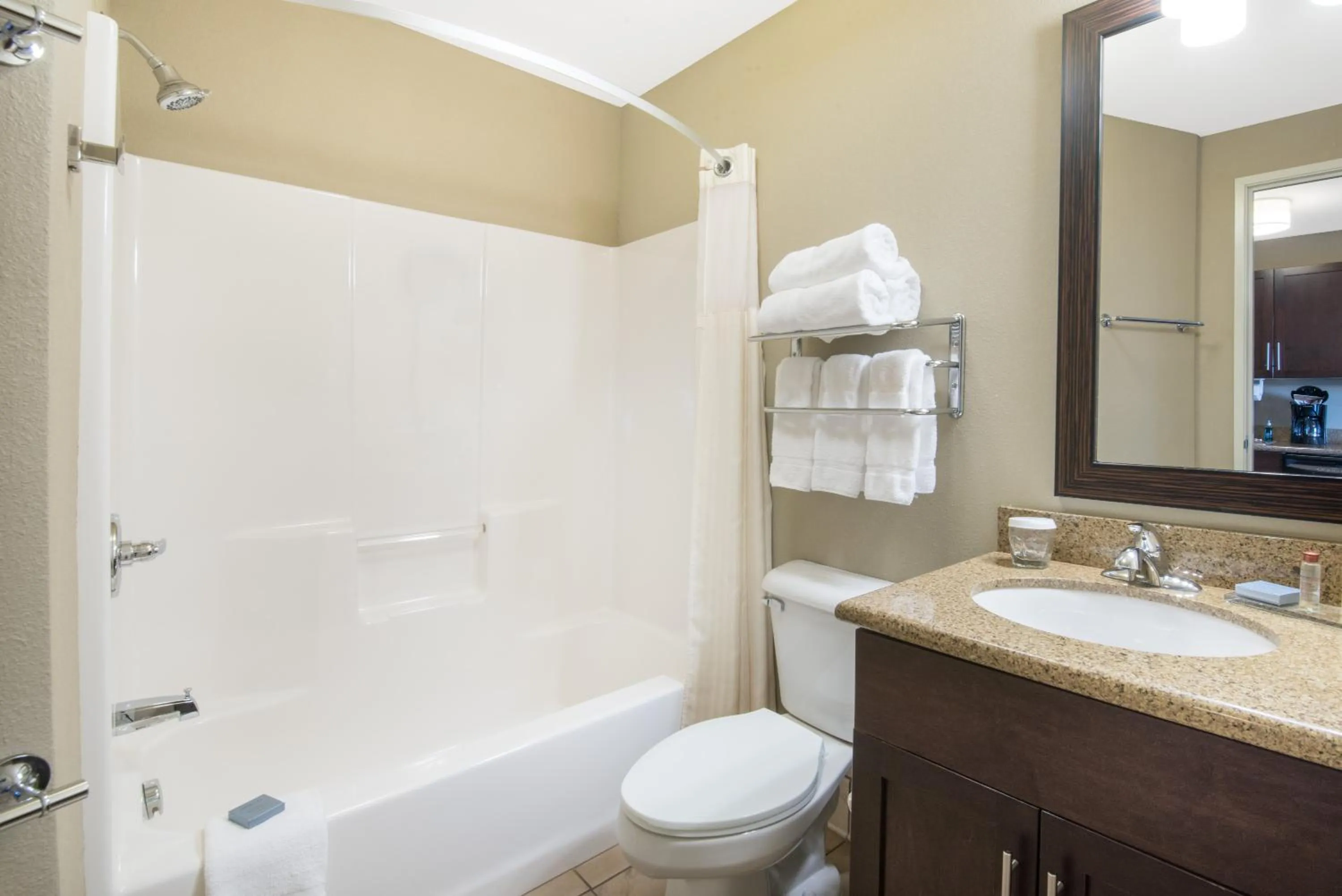 Queen Studio Suite - Non-Smoking in Hawthorn Suites by Wyndham Williston