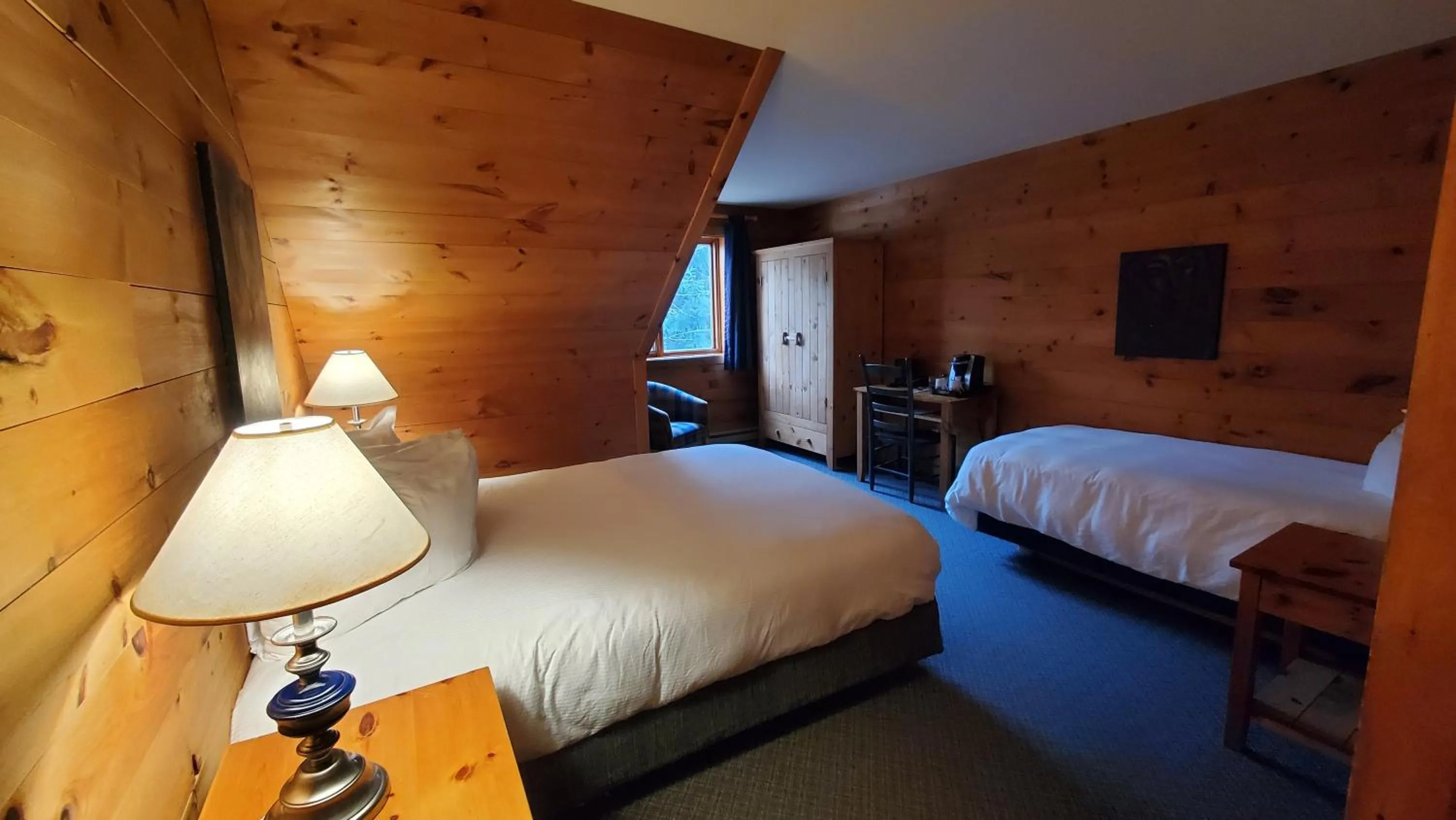 Standard Triple Room in Sacacomie Hôtel et Spa