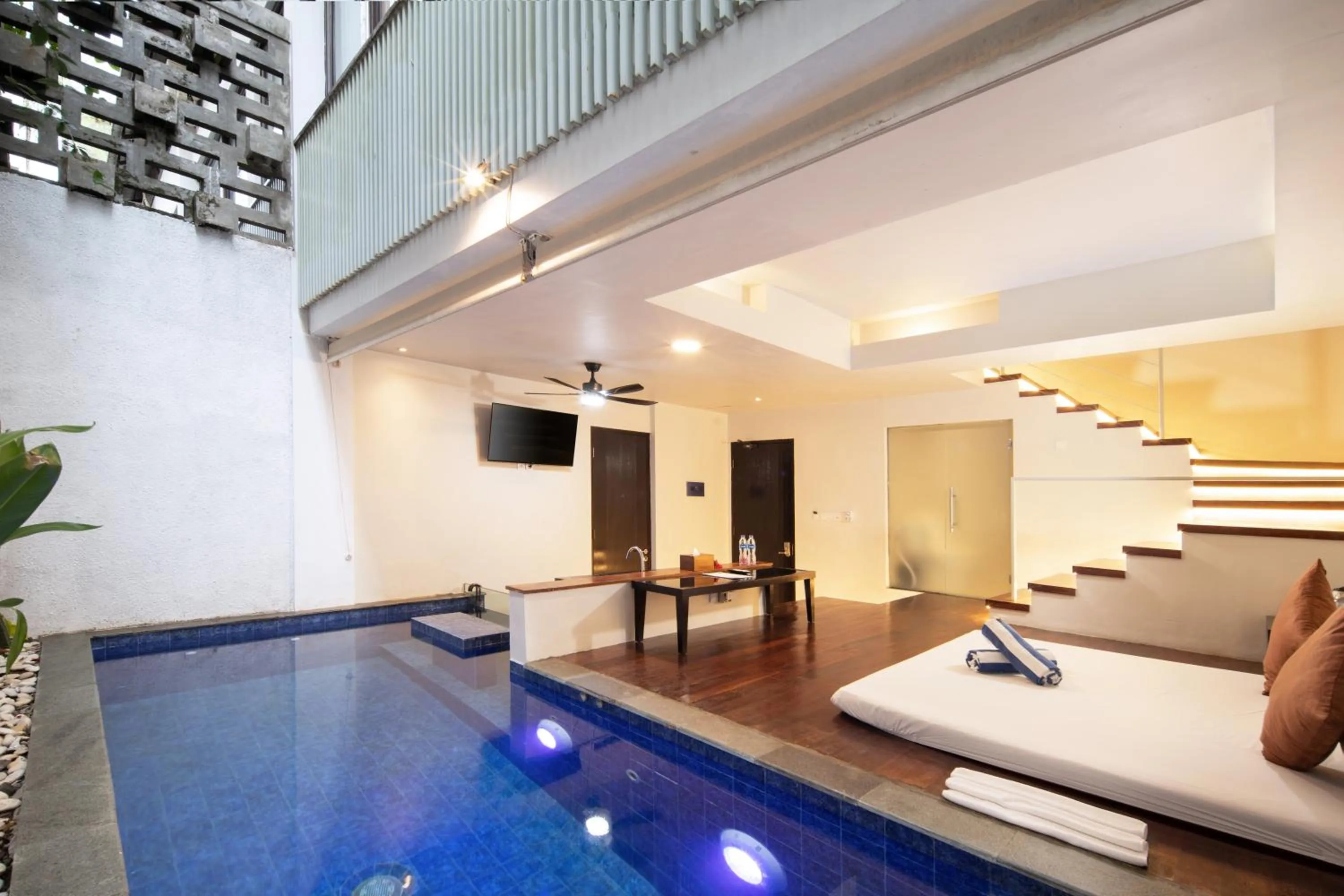 Suite with Private Pool in 18 Suite Villa Kuta