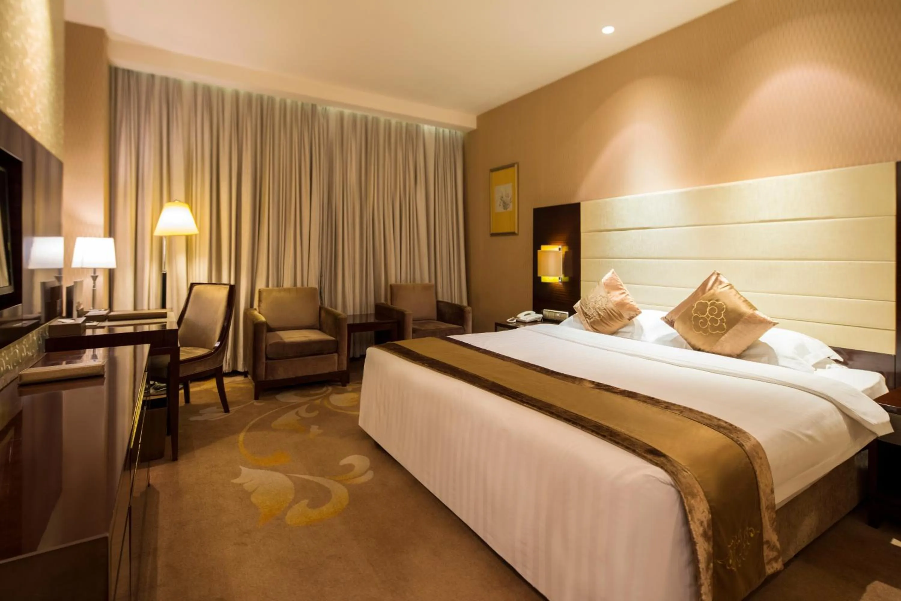 Executive Double Room in Ritan Hotel Downtown Beijing