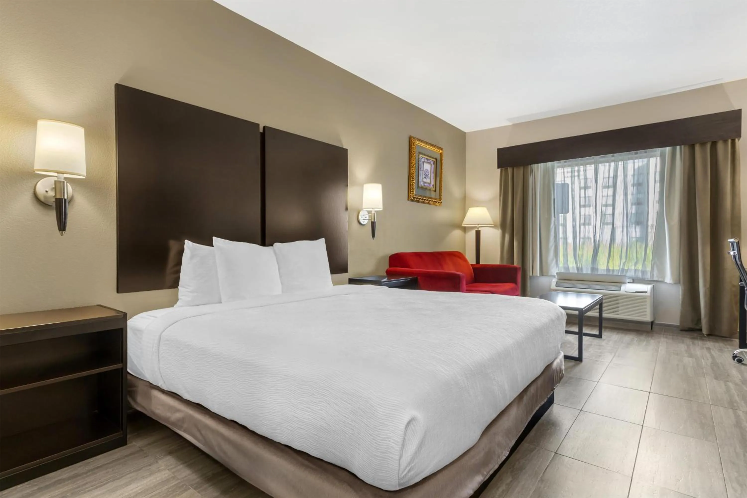 King Room - Disability Access in Best Western Plus Heritage Inn & Suites Houston