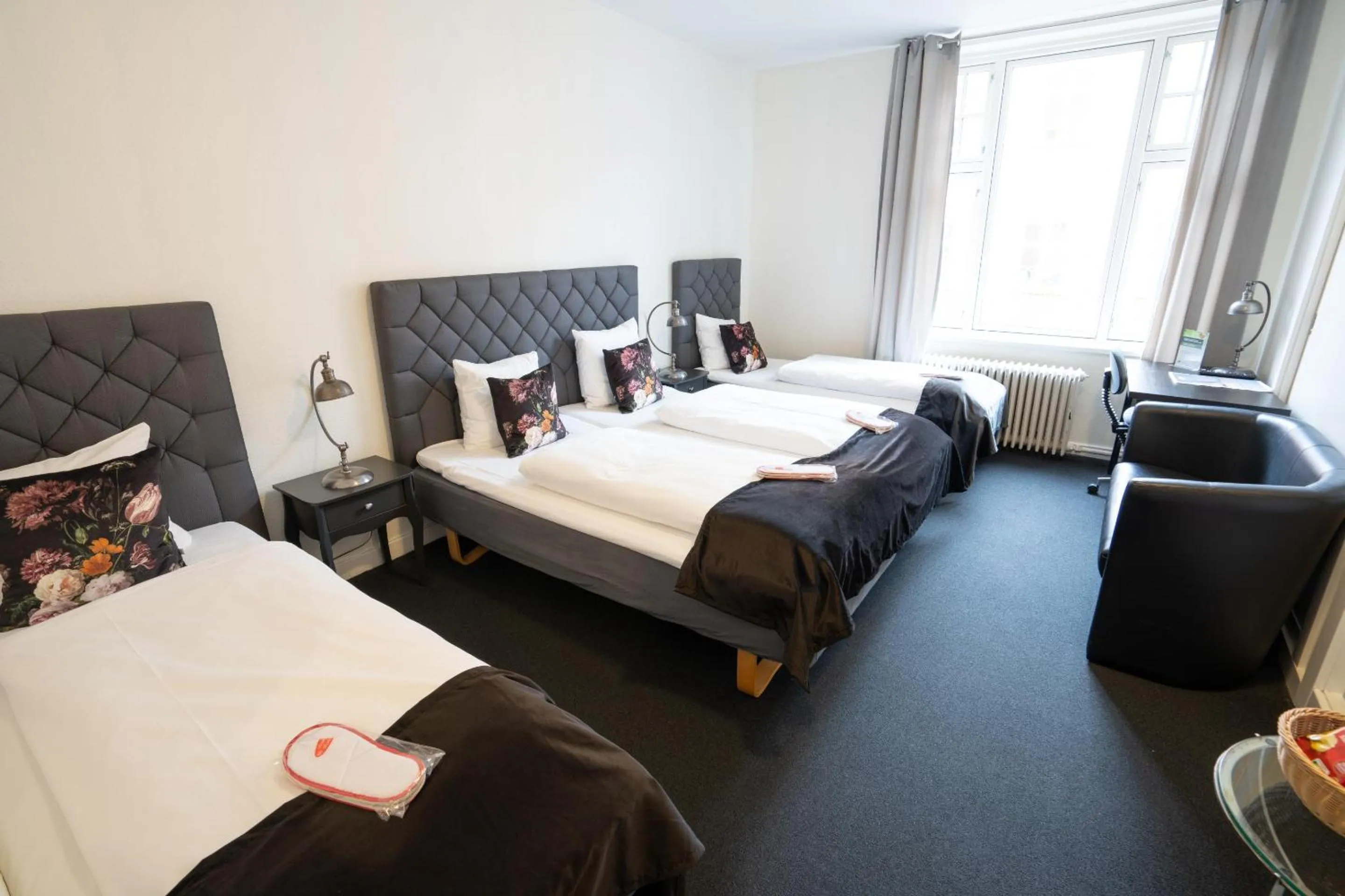 Quadruple Room in Hotel Vinhuset