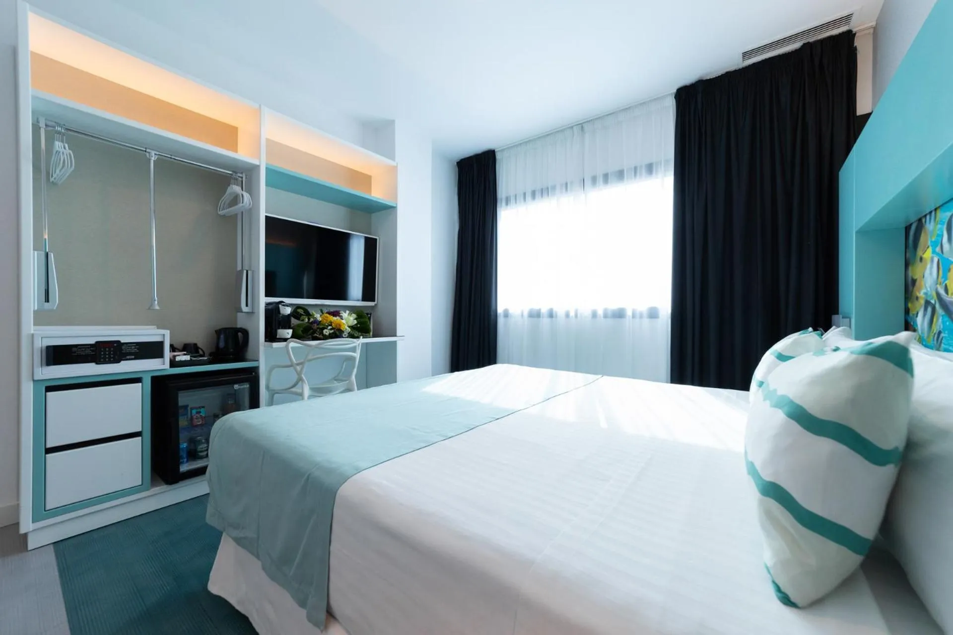 Classic Twin Room with Sea View in Hotel Puerto de la Luz