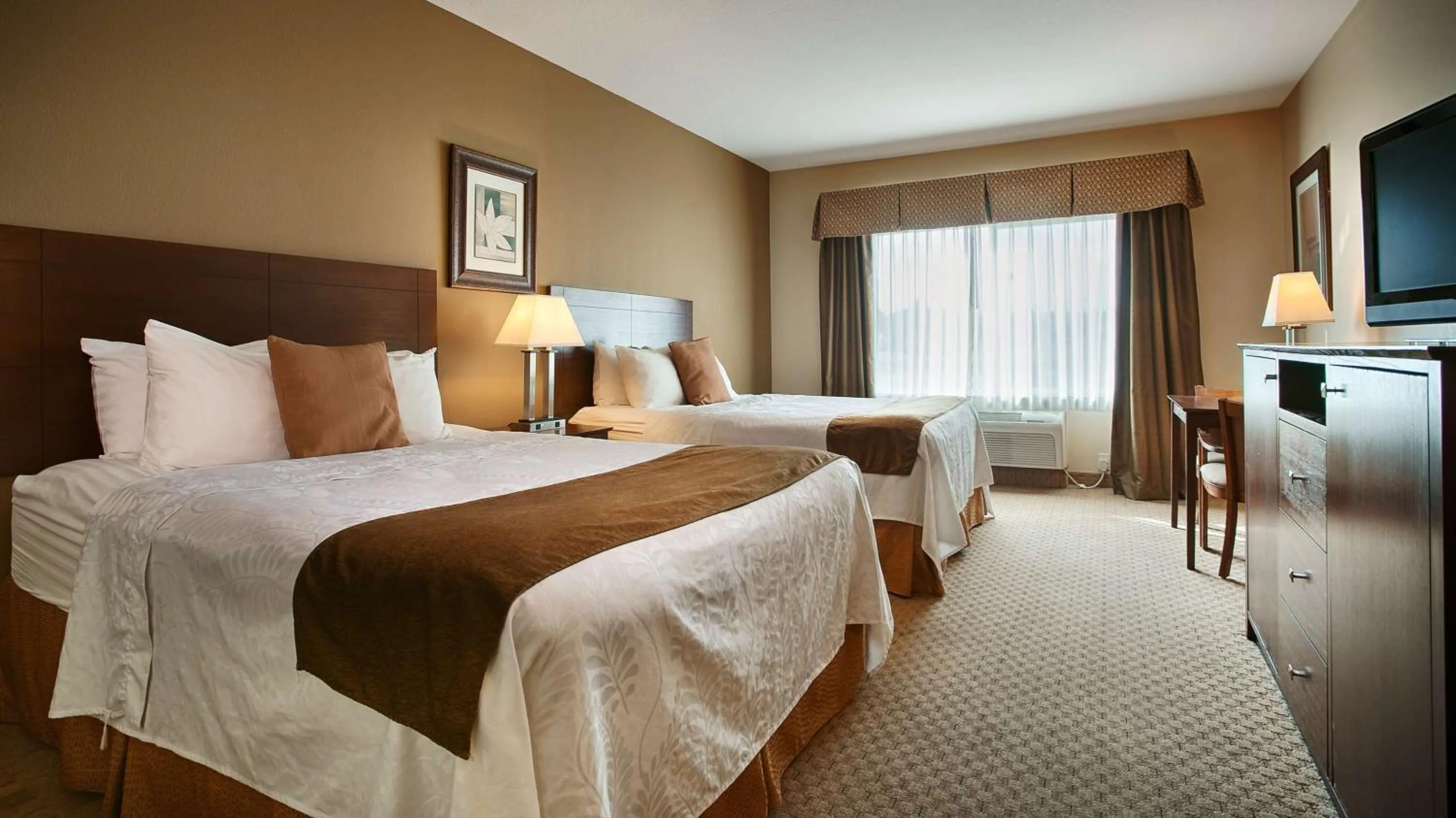 Queen Room with Two Queen Beds - Non-Smoking in Best Western Plus Montezuma Inn and Suites