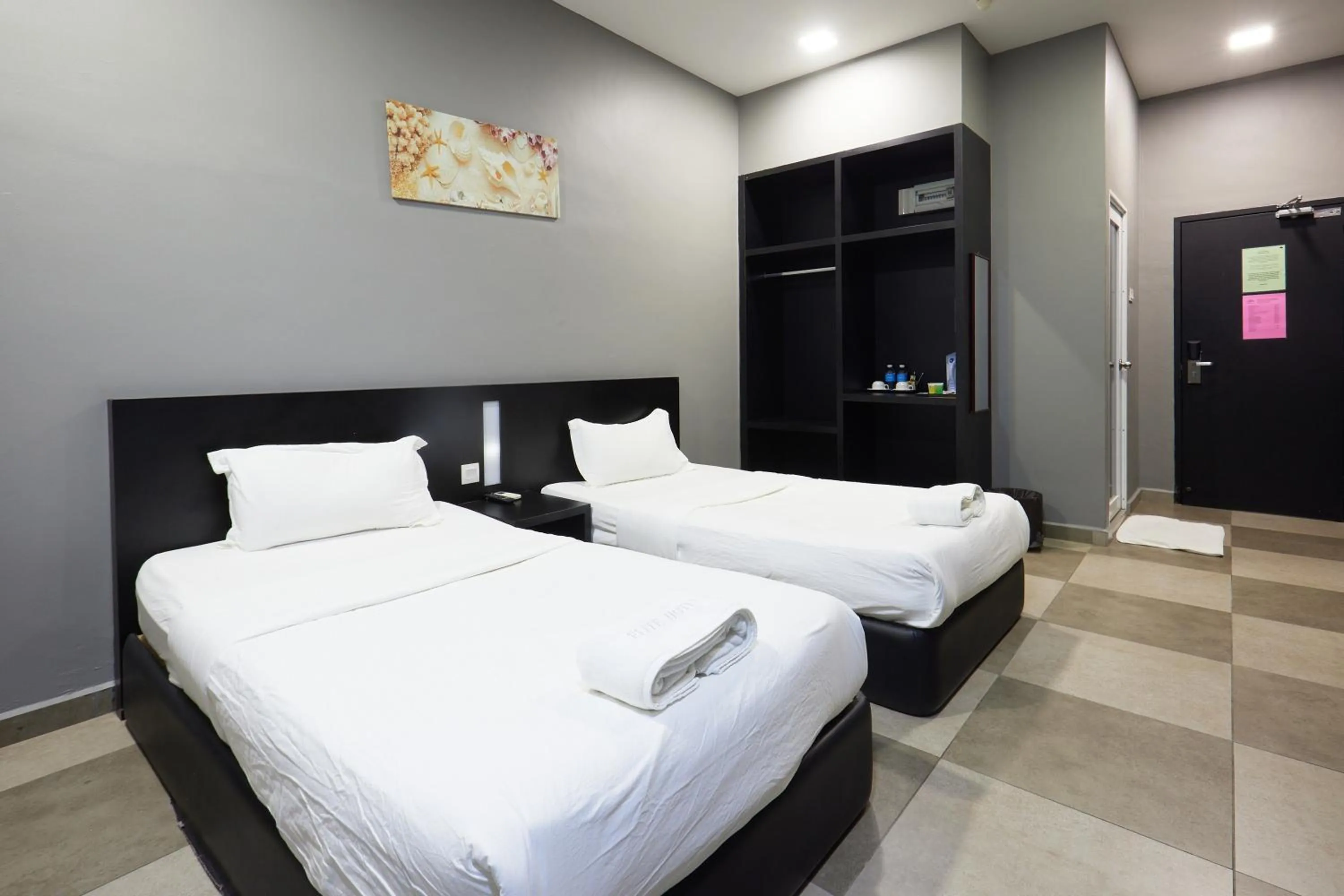 Superior Twin Room in Elite Hotel Muar