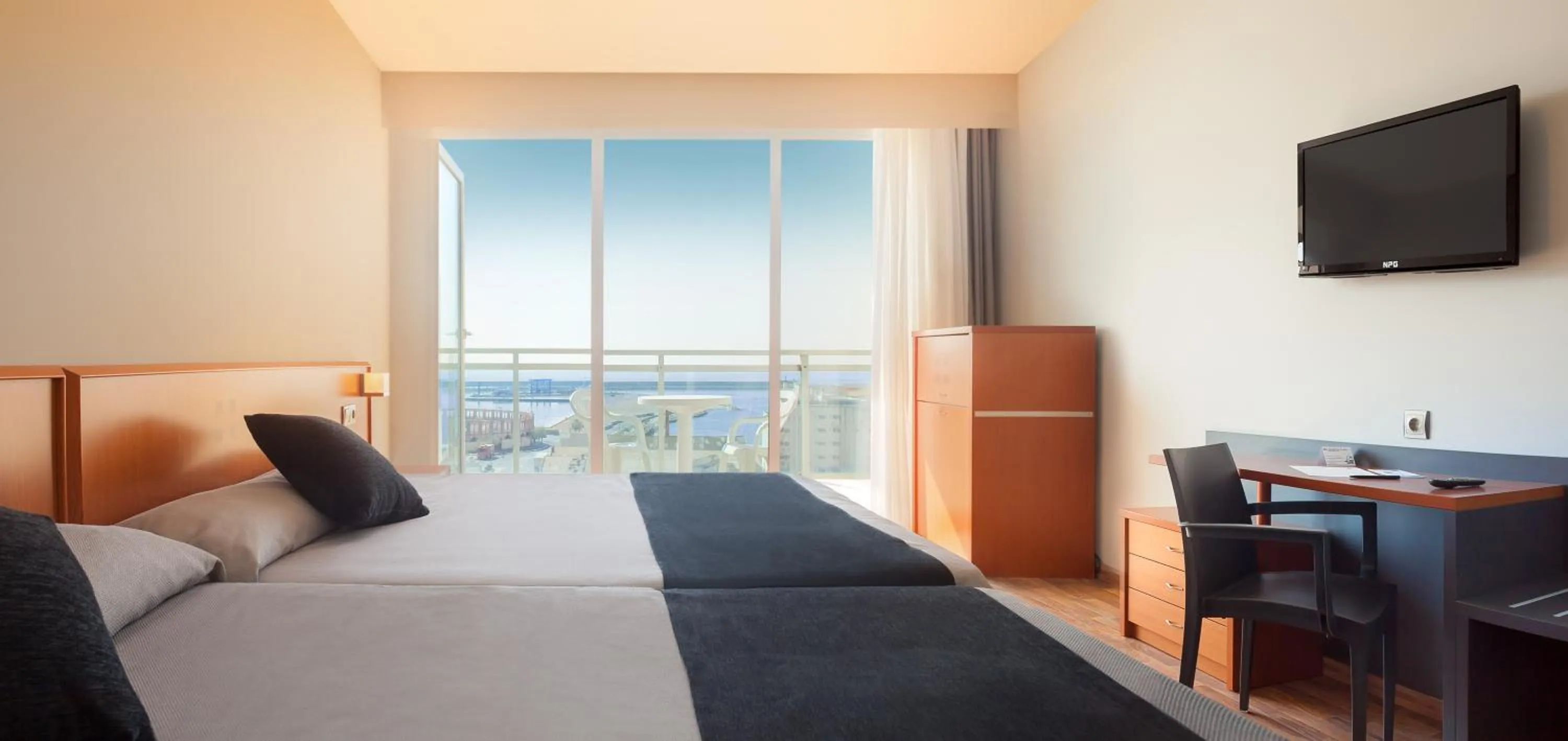 Quadruple Room with Terrace (2 Adults + 2 Children) in Hotel RH Vinaros Playa & Spa 4* Sup