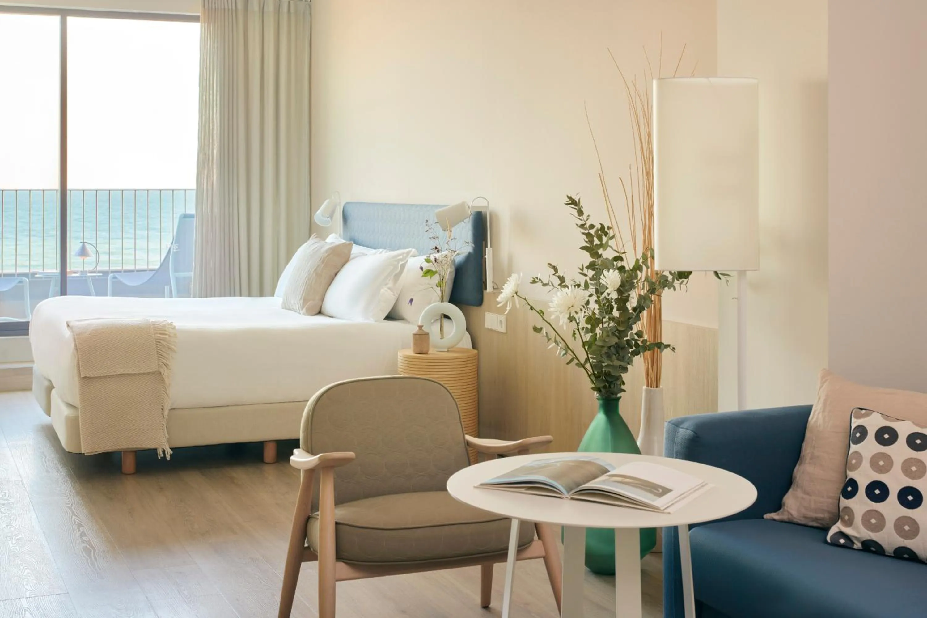 Studio ME + Junior Suite Sea View (2 Adults + 1 Child) in ME Sitges Terramar