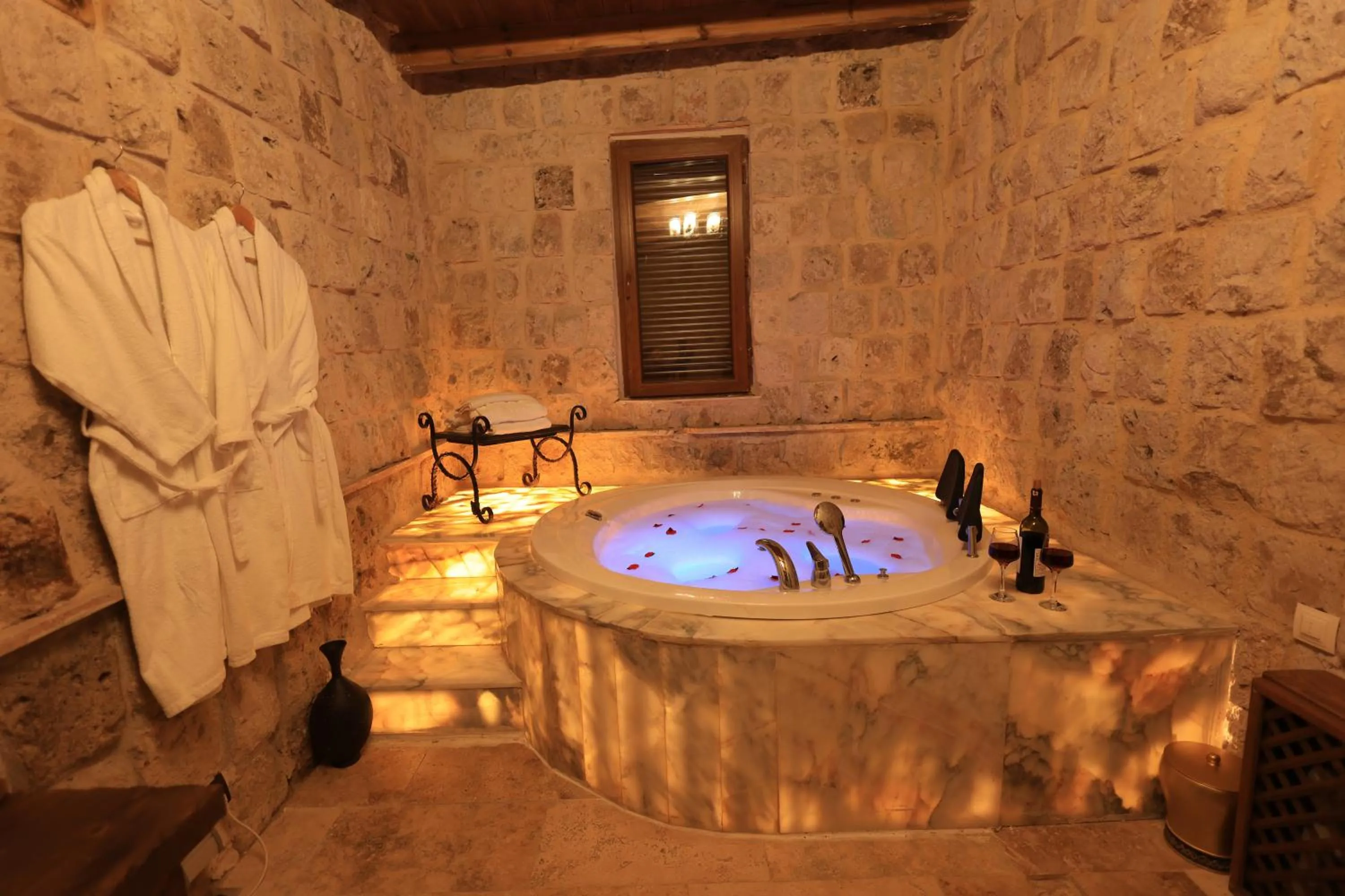 Family Suite in Katapa Stone House