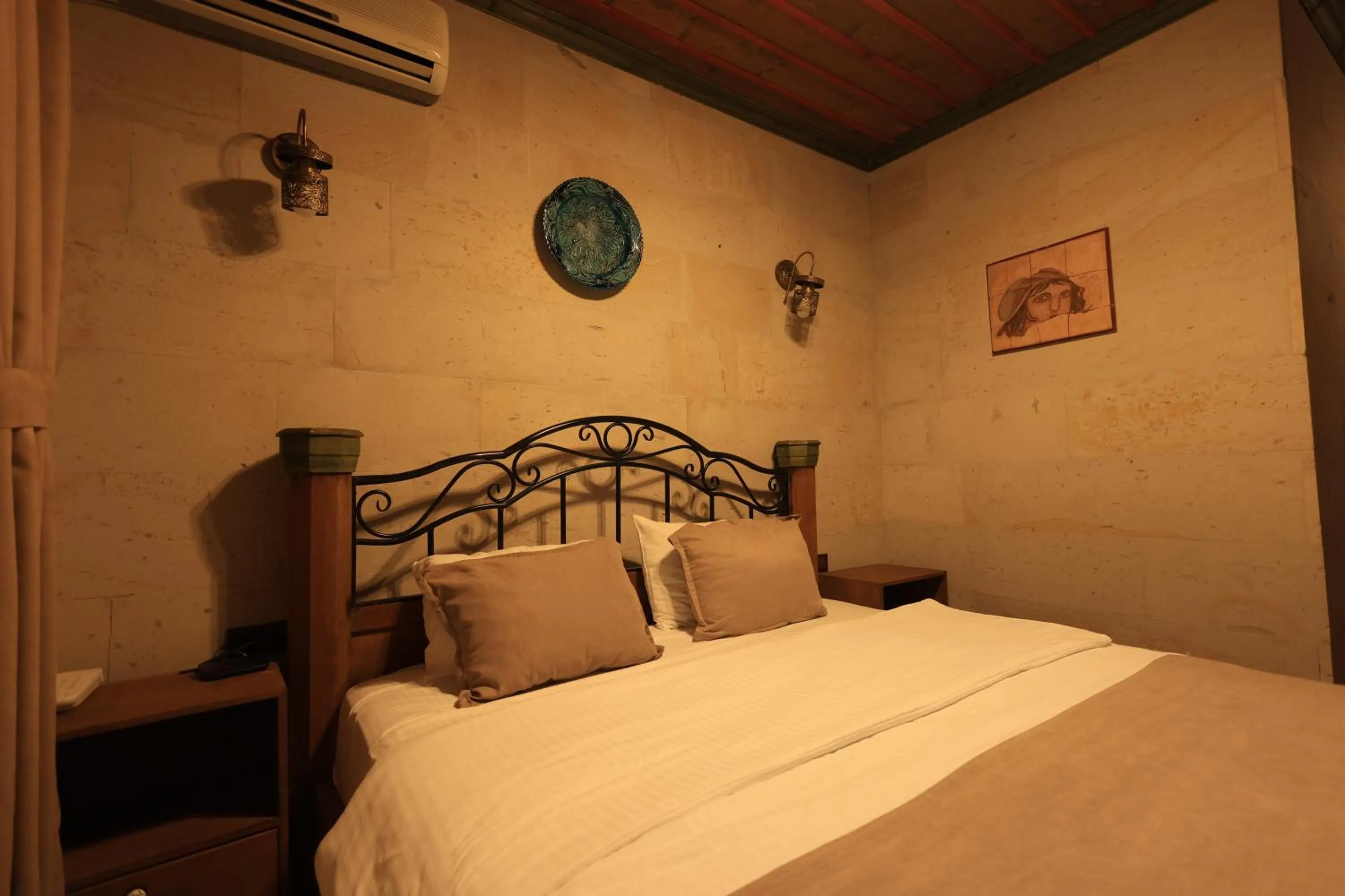 Standard Double Room in Katapa Stone House