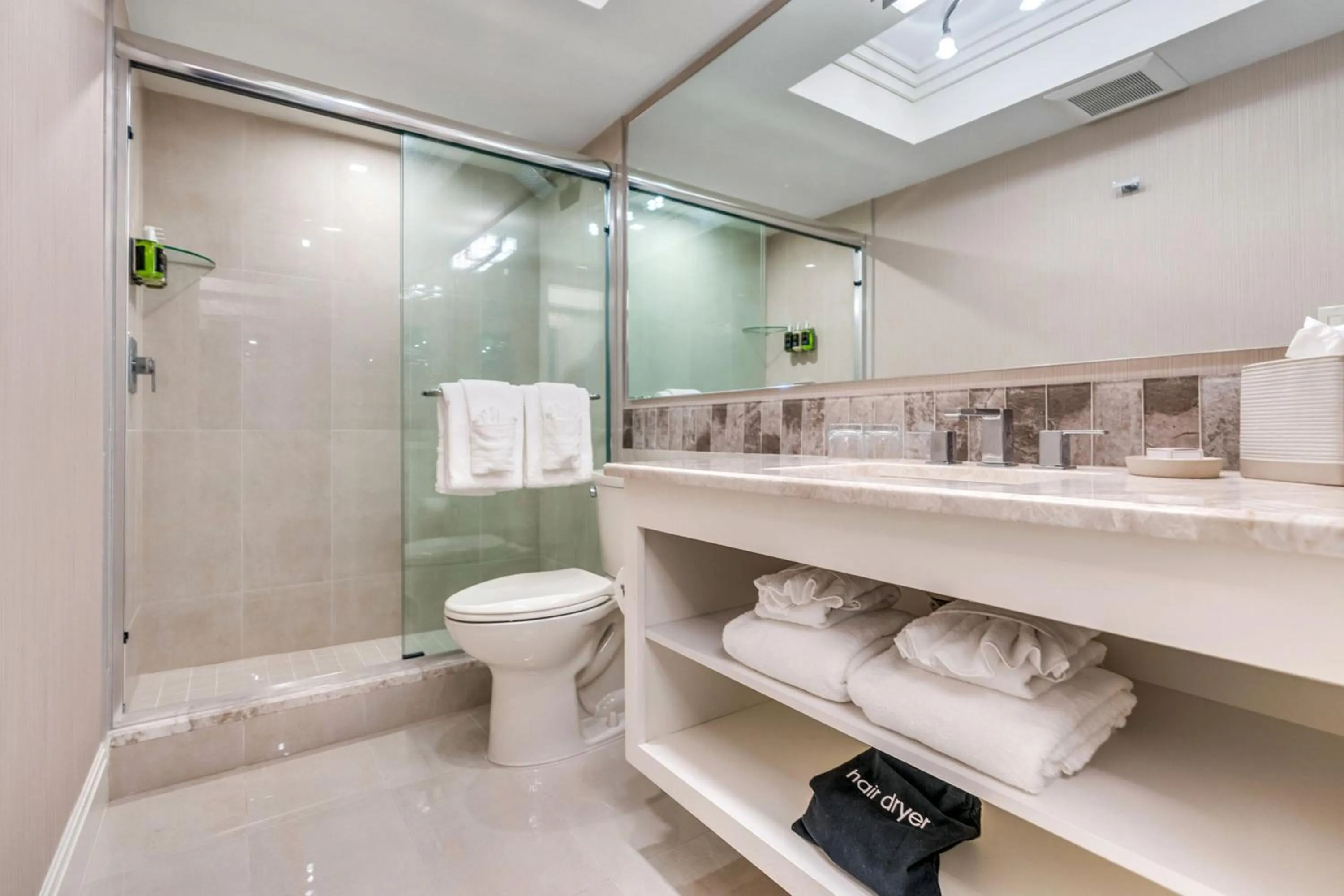 Gulf View Top Floor Two Queen in Sanibel Inn