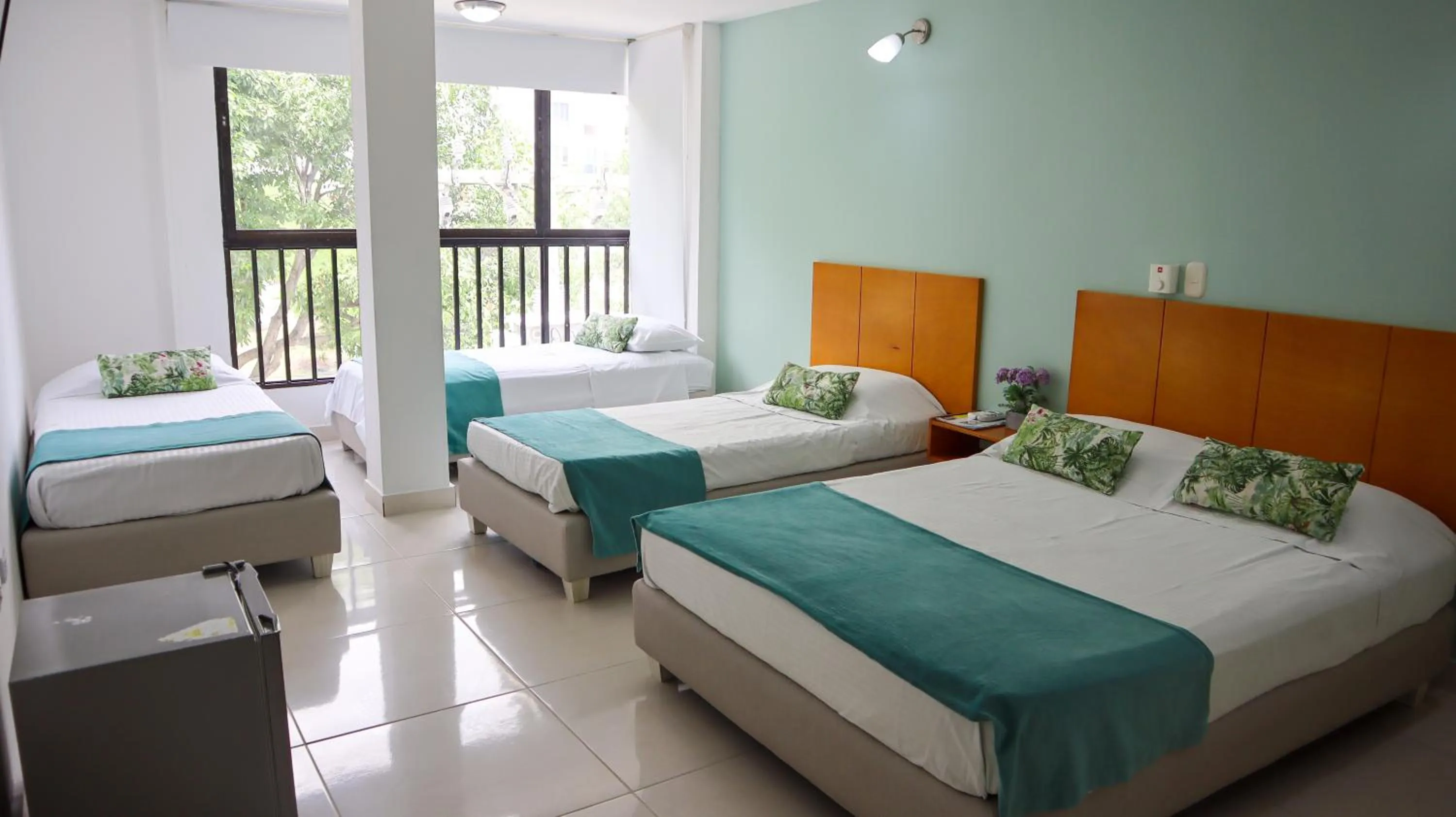 Standard Quadruple Room in Hotel Valladolid