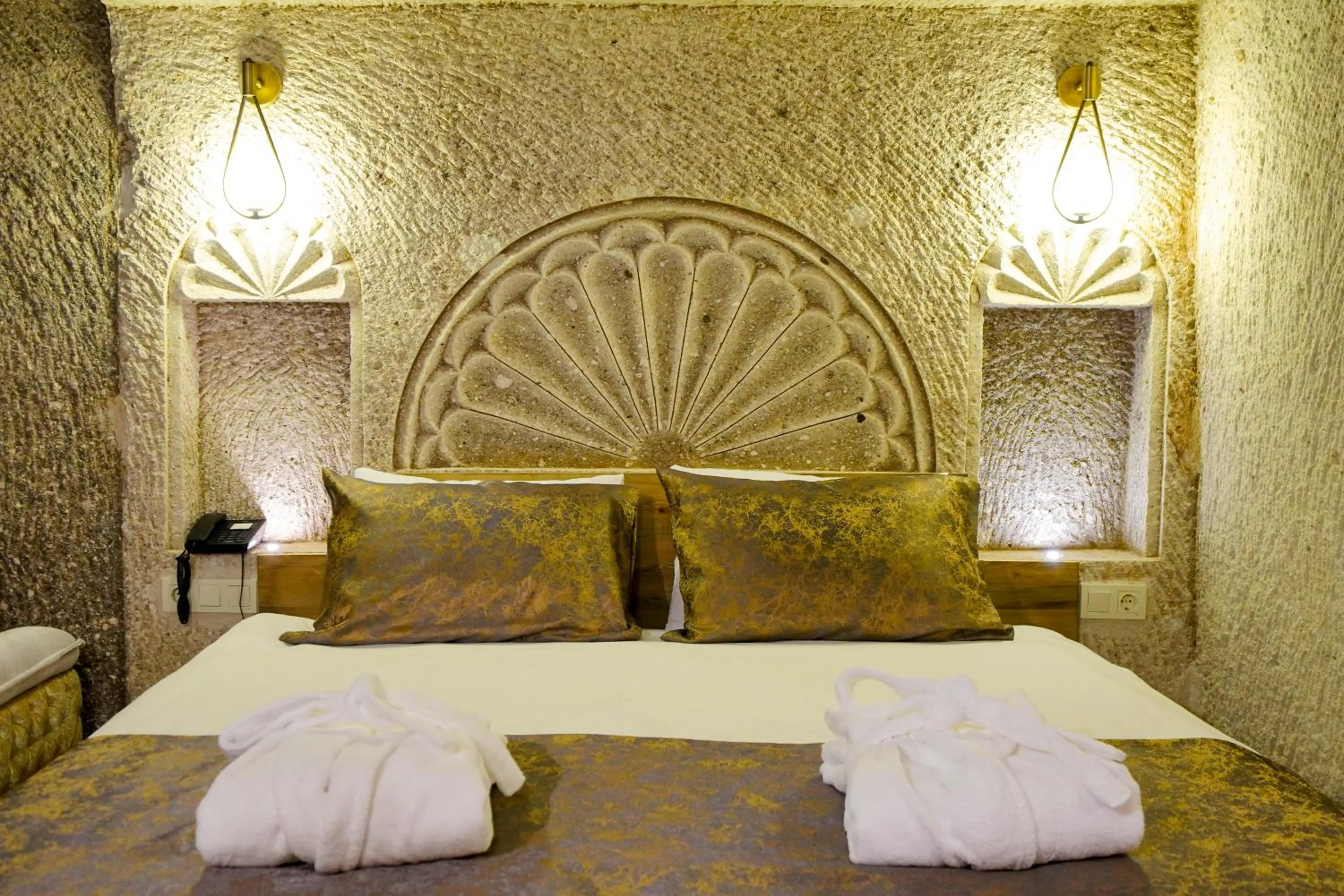 Superior Double Room in Cave Hotel Saksagan