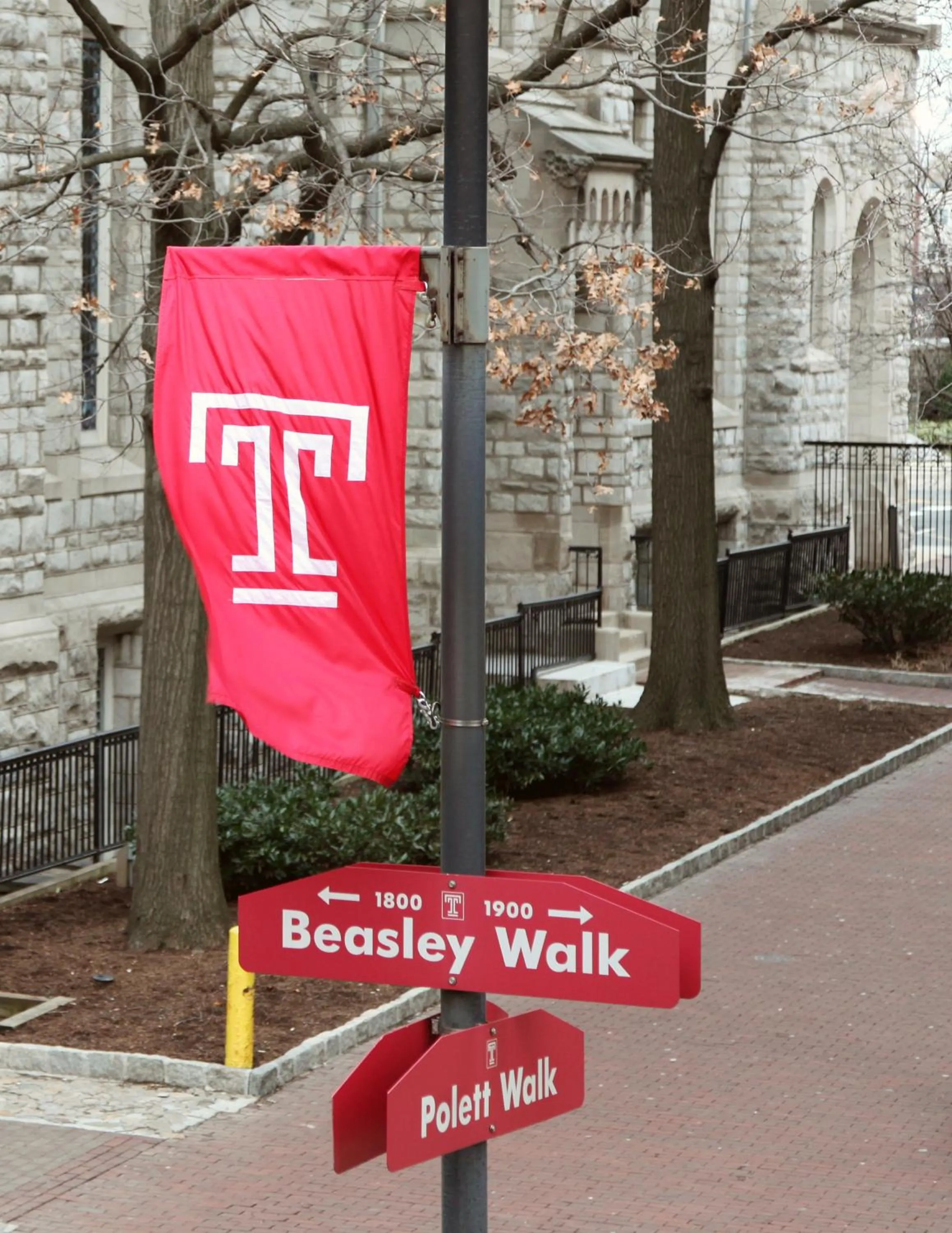 Deluxe Queen Room with Two Queen Beds in The Conwell Inn