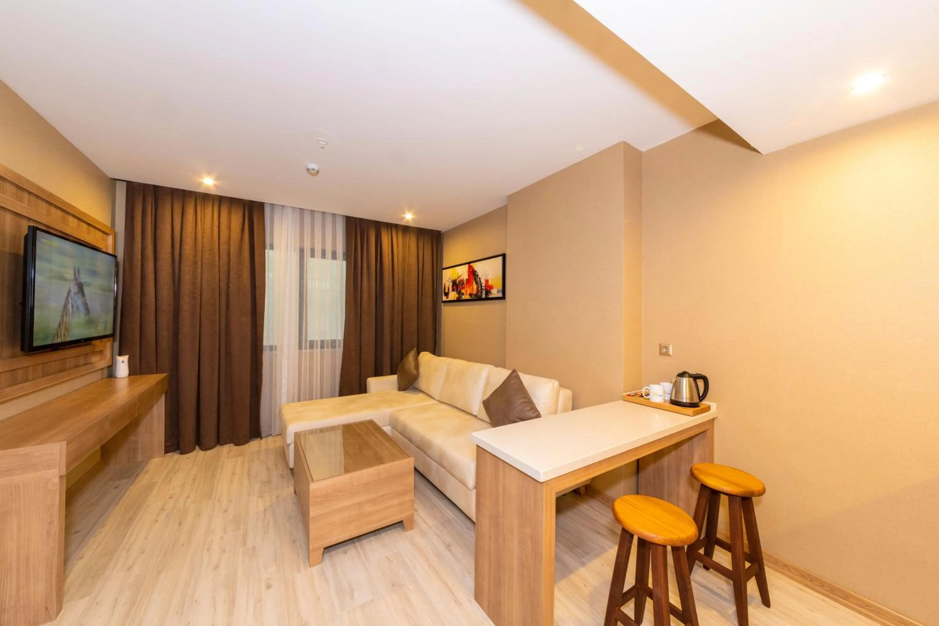 Deluxe Suite in 38 Hotel