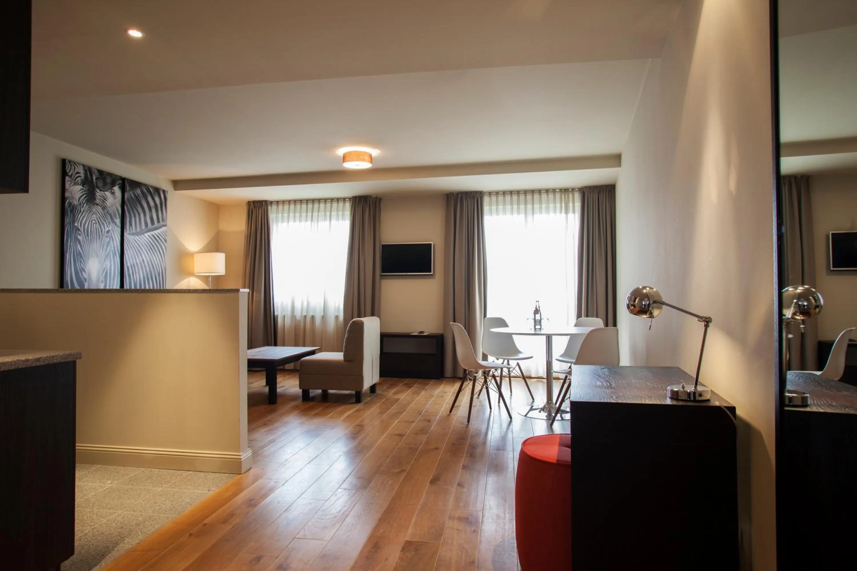 Deluxe Apartment in Mondrian Suites Berlin am Checkpoint Charlie