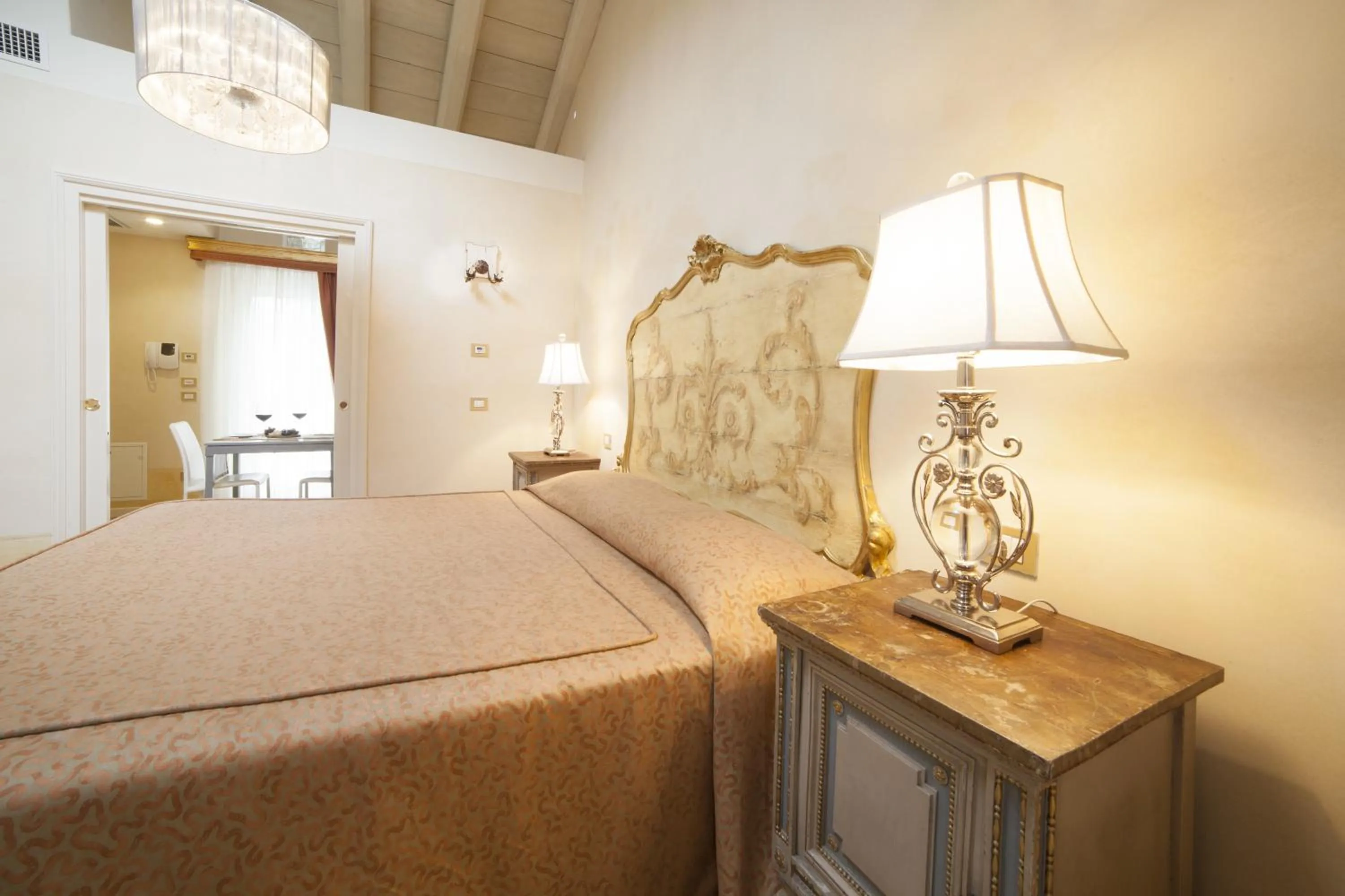 Large Double or Twin Room in Relais Fra' Lorenzo