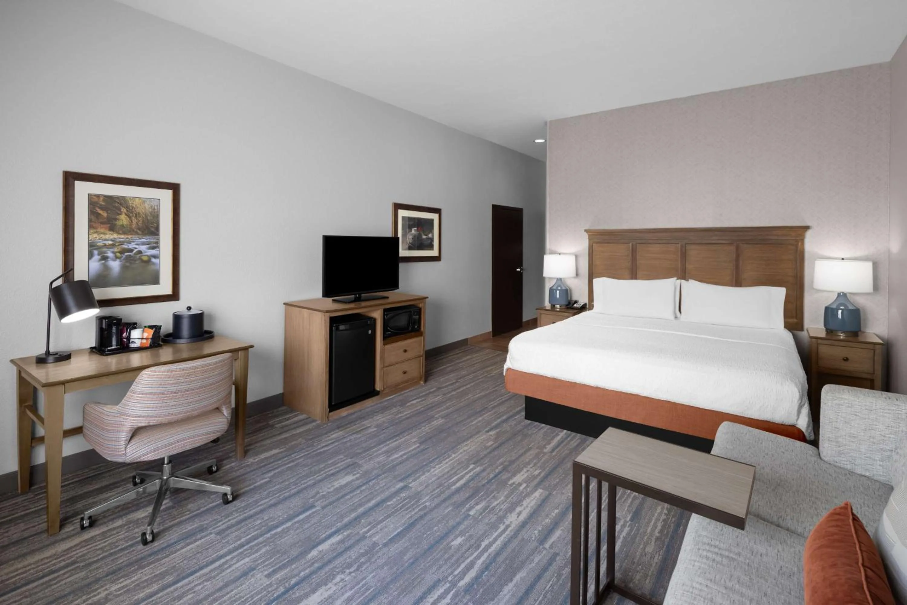 King Room with Sofa Bed - Non-Smoking in Hampton Inn & Suites Springdale/Zion National Park