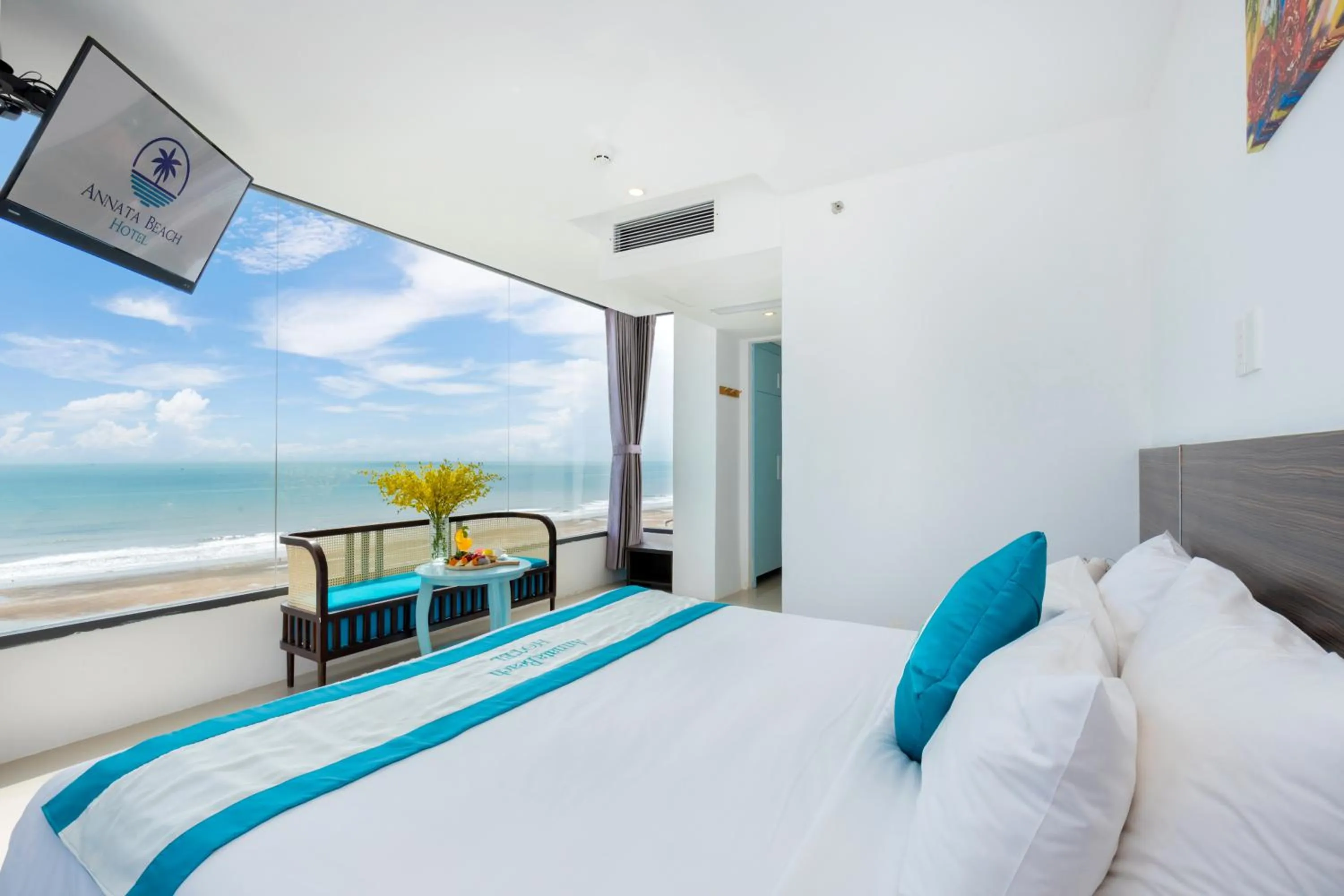 Suite with Ocean Front View in Annata Beach Hotel