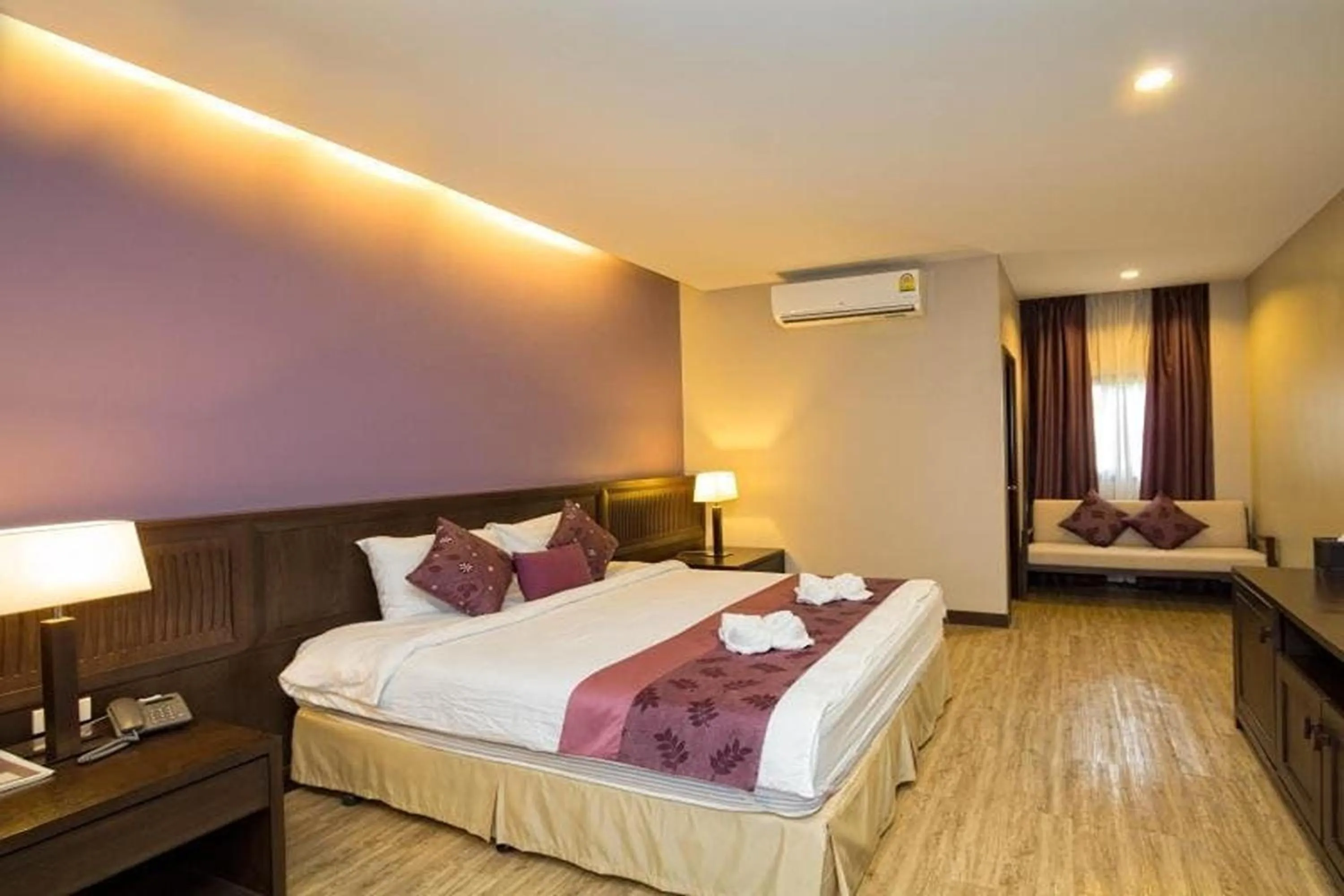 Deluxe Room in Panya Resort Hotel