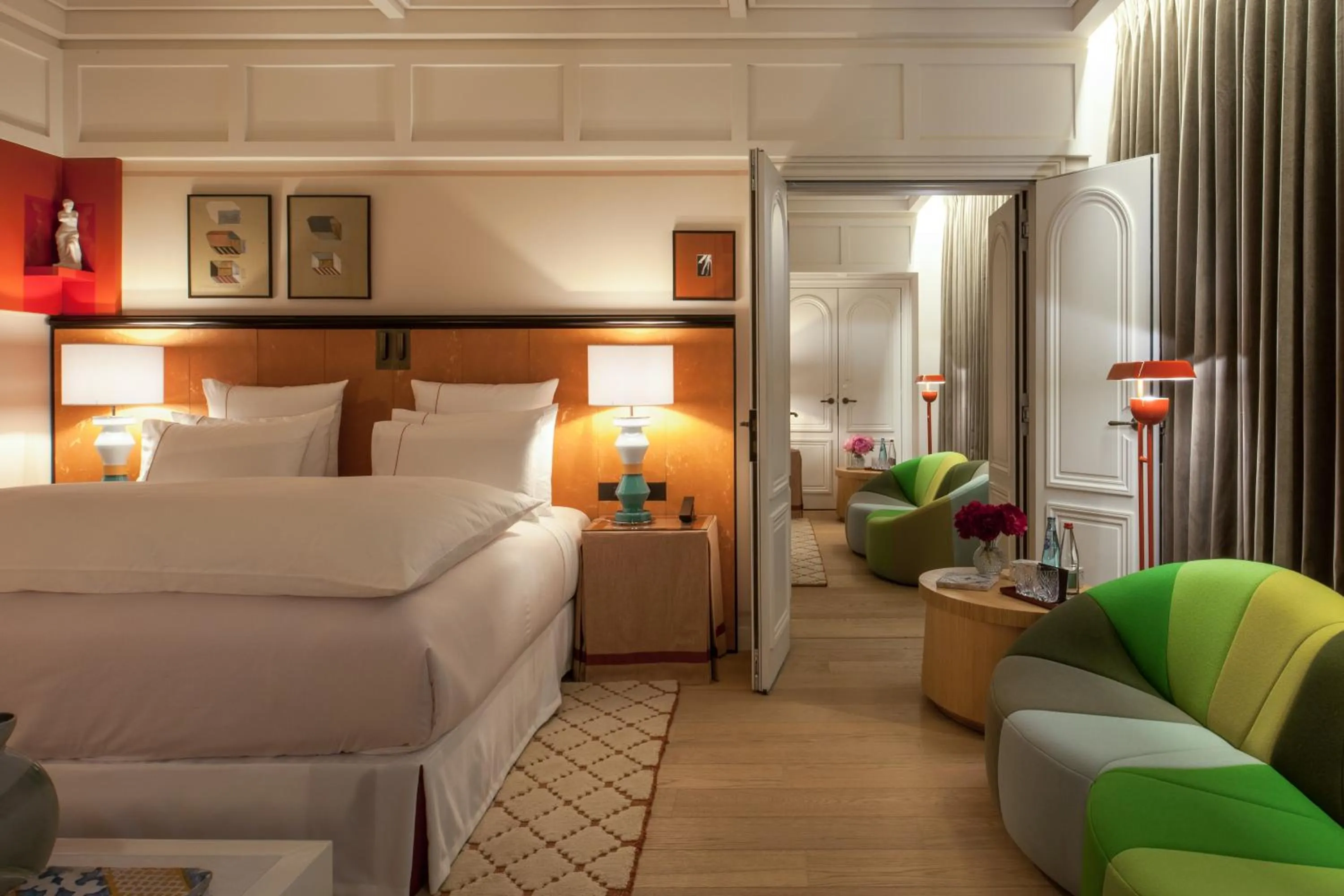 Connecting Deluxe Rooms in Experimental Marais