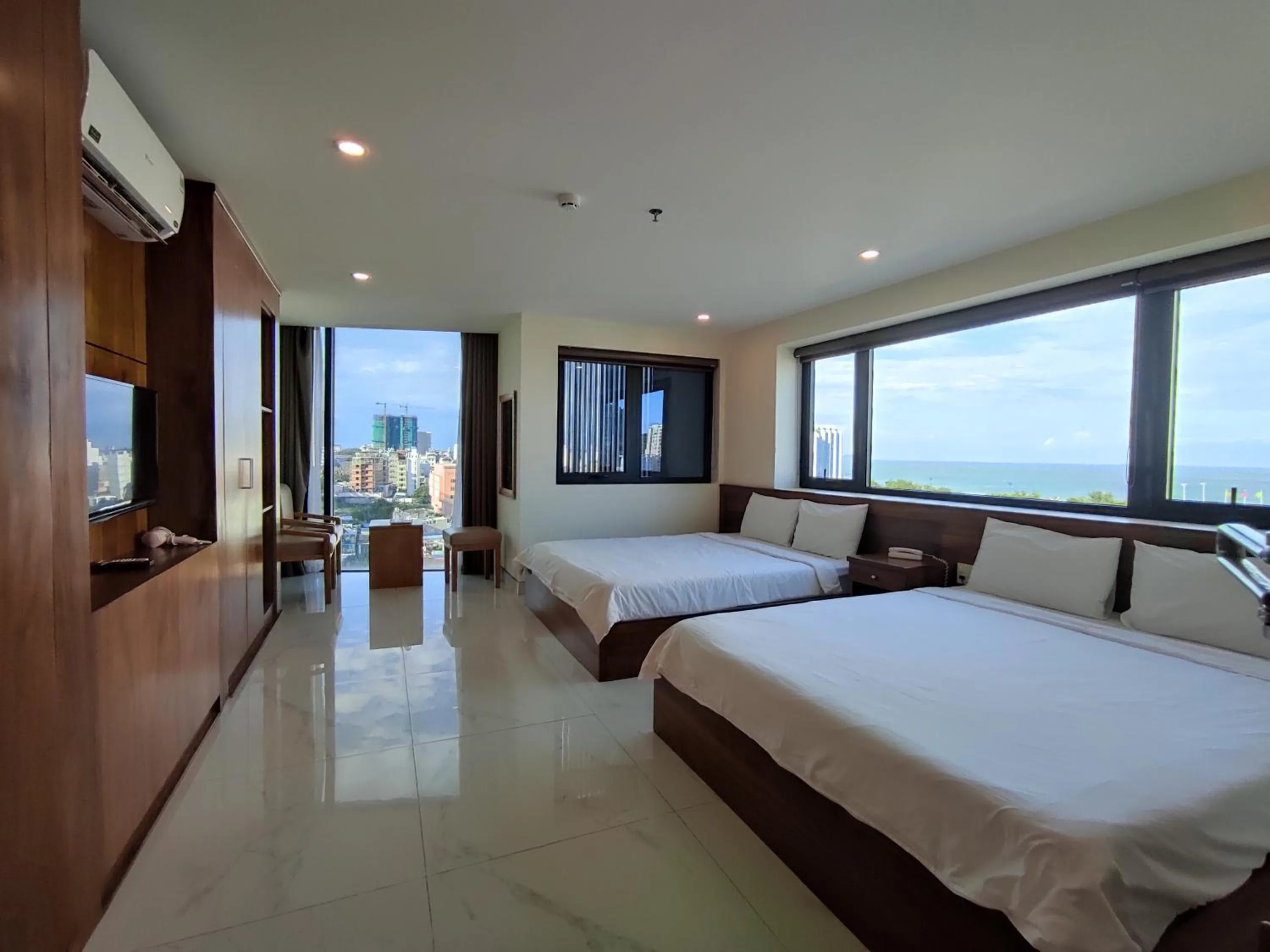 Quadruple Room with Sea View in HỒNG HẢI 2 HOTEL