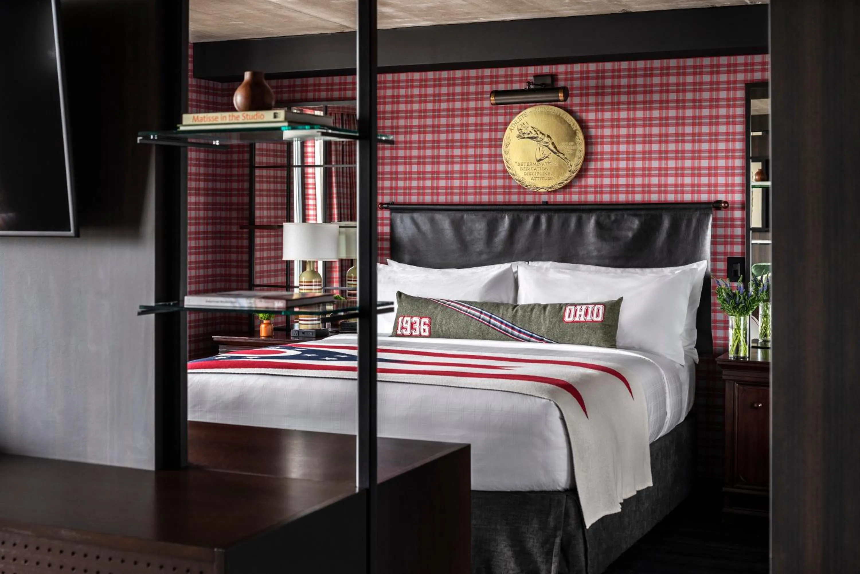 King Suite - Disability Access in Graduate by Hilton Columbus