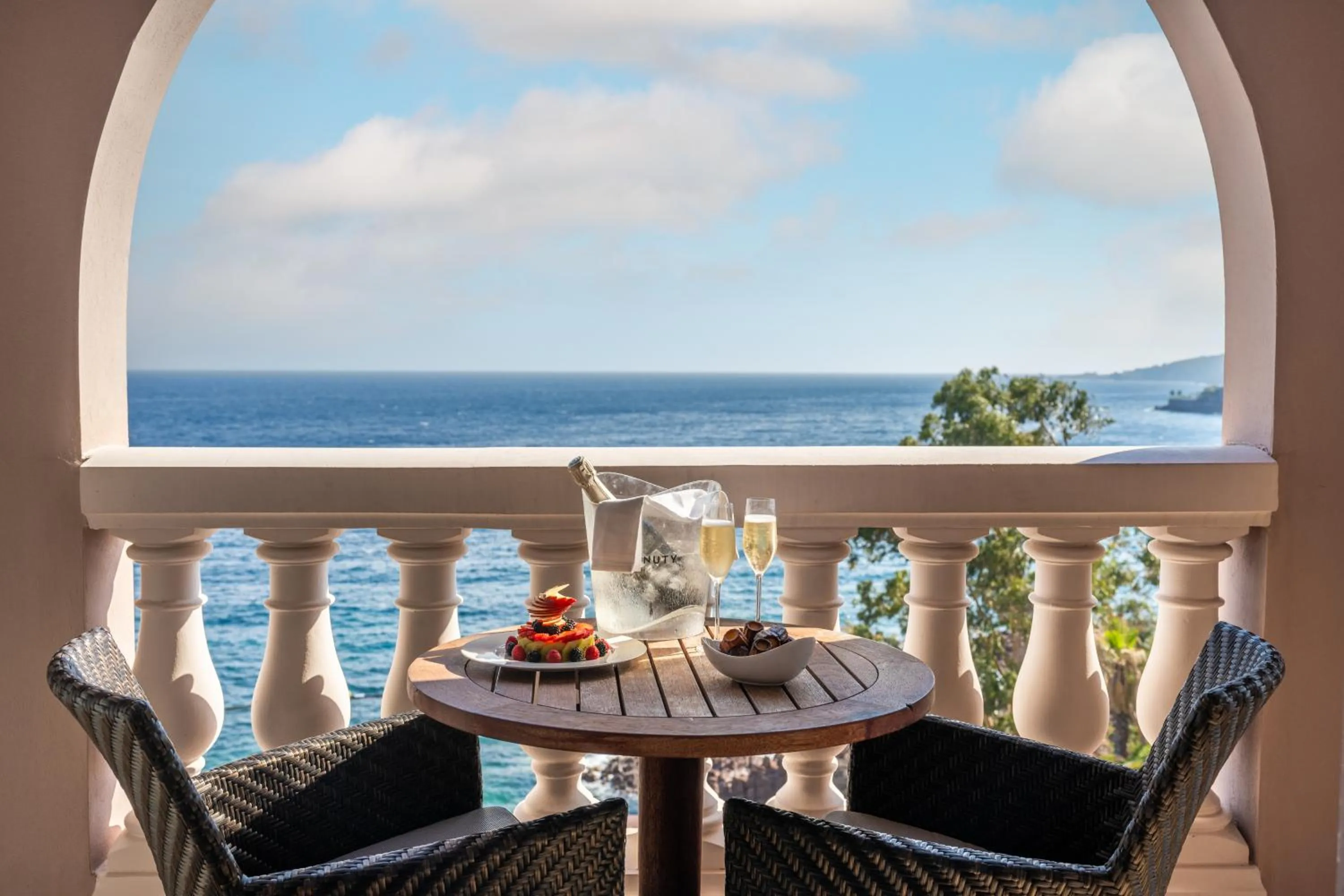 Prestige Double Room with Sea View with private beach access in Tiara Miramar Beach Resort