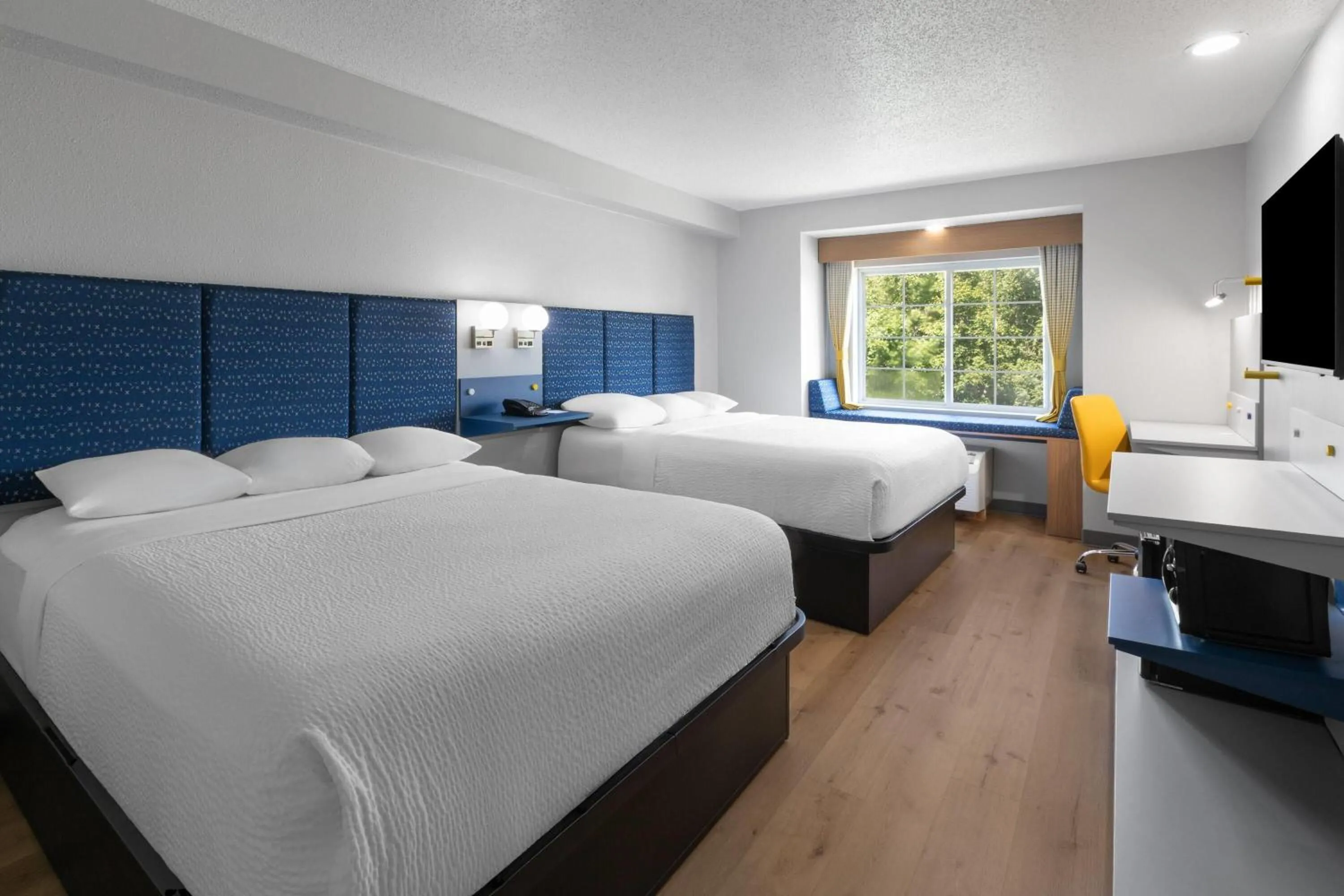 Queen Room with Two Queen Beds - Non-Smoking in Microtel Inn & Suites by Wyndham Sioux Falls