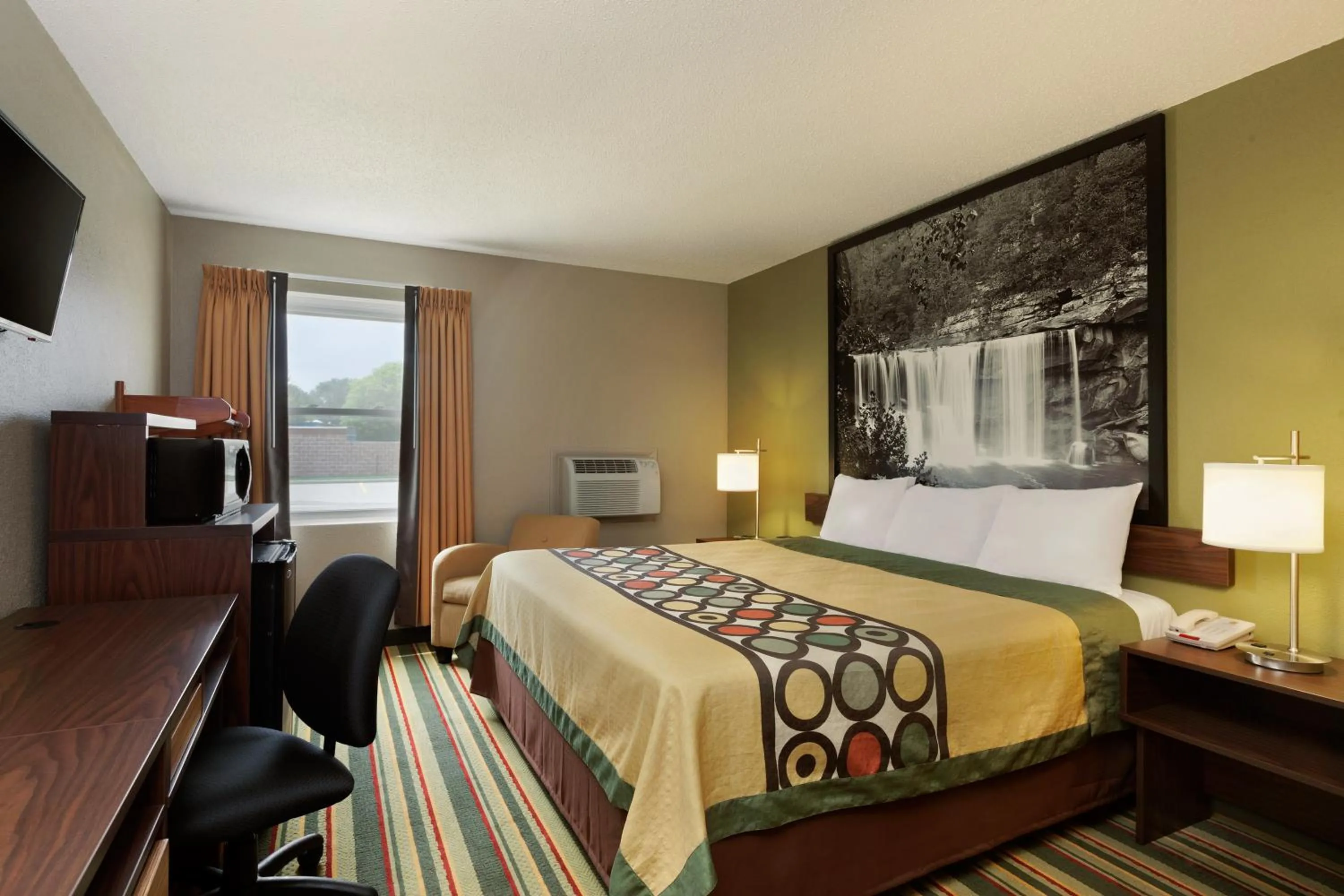 King Room - Mobility Access/Non-Smoking in Super 8 by Wyndham Tuscola