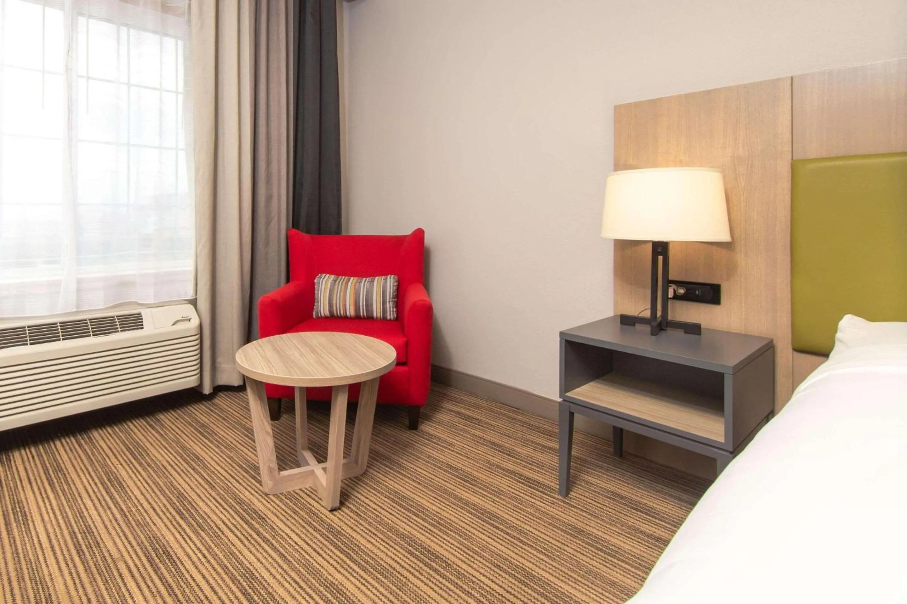 King Guest Room - Non-Smoking in Country Inn & Suites by Radisson, Rapid City, SD