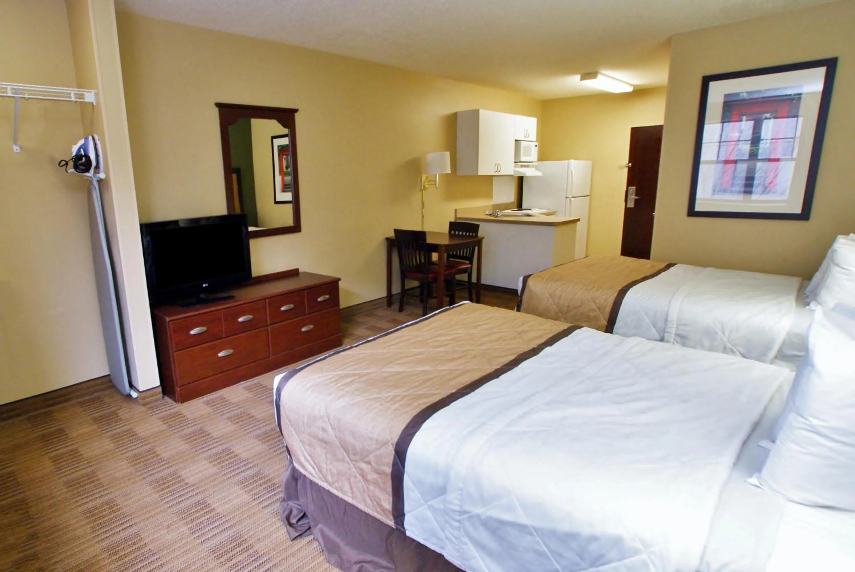 Efficiency One Room Suite with Two Double Beds - Non Smoking in Suburban Studios Minneapolis Bloomington