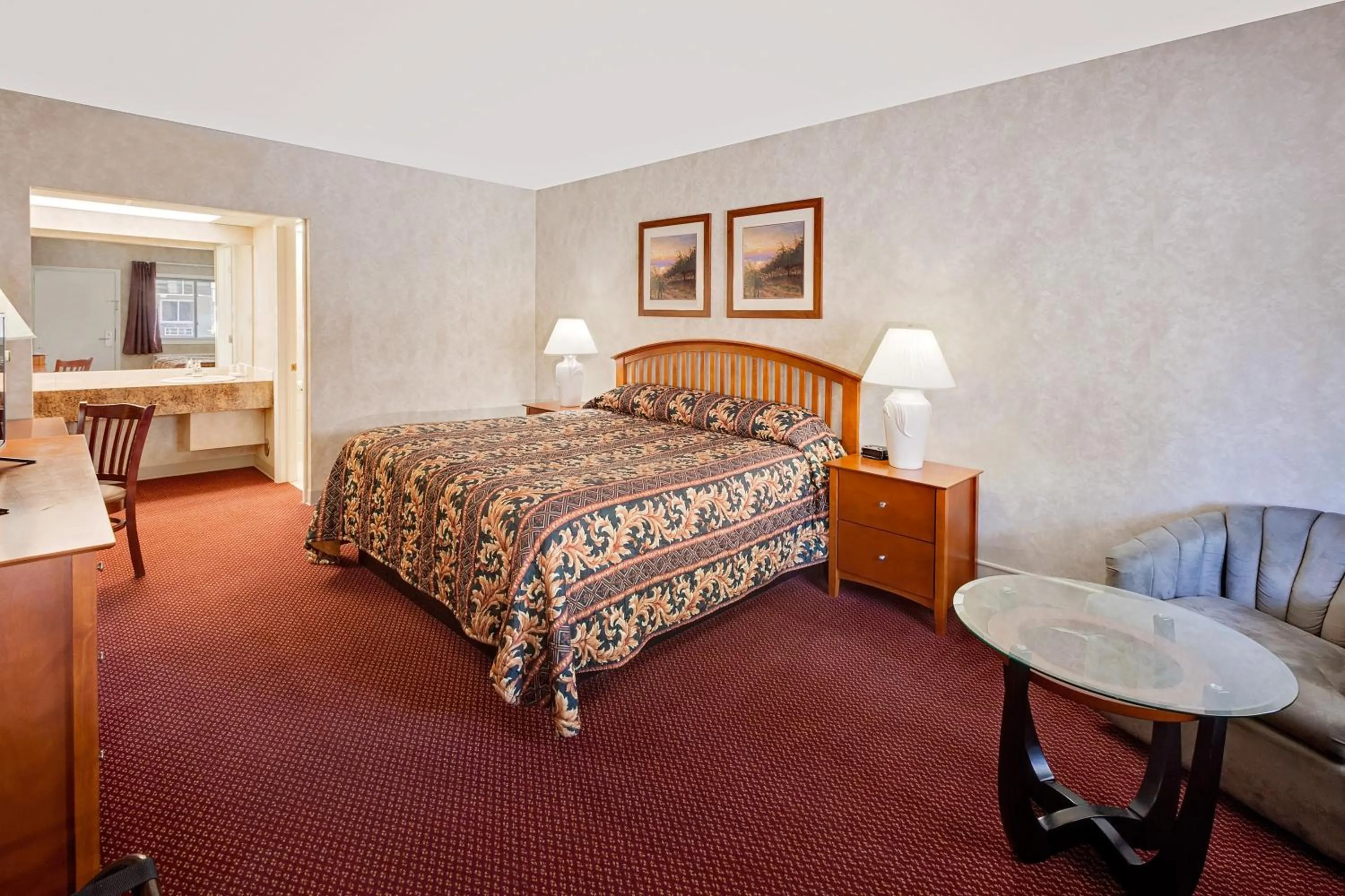 King Room in Super 8 by Wyndham Traverse City
