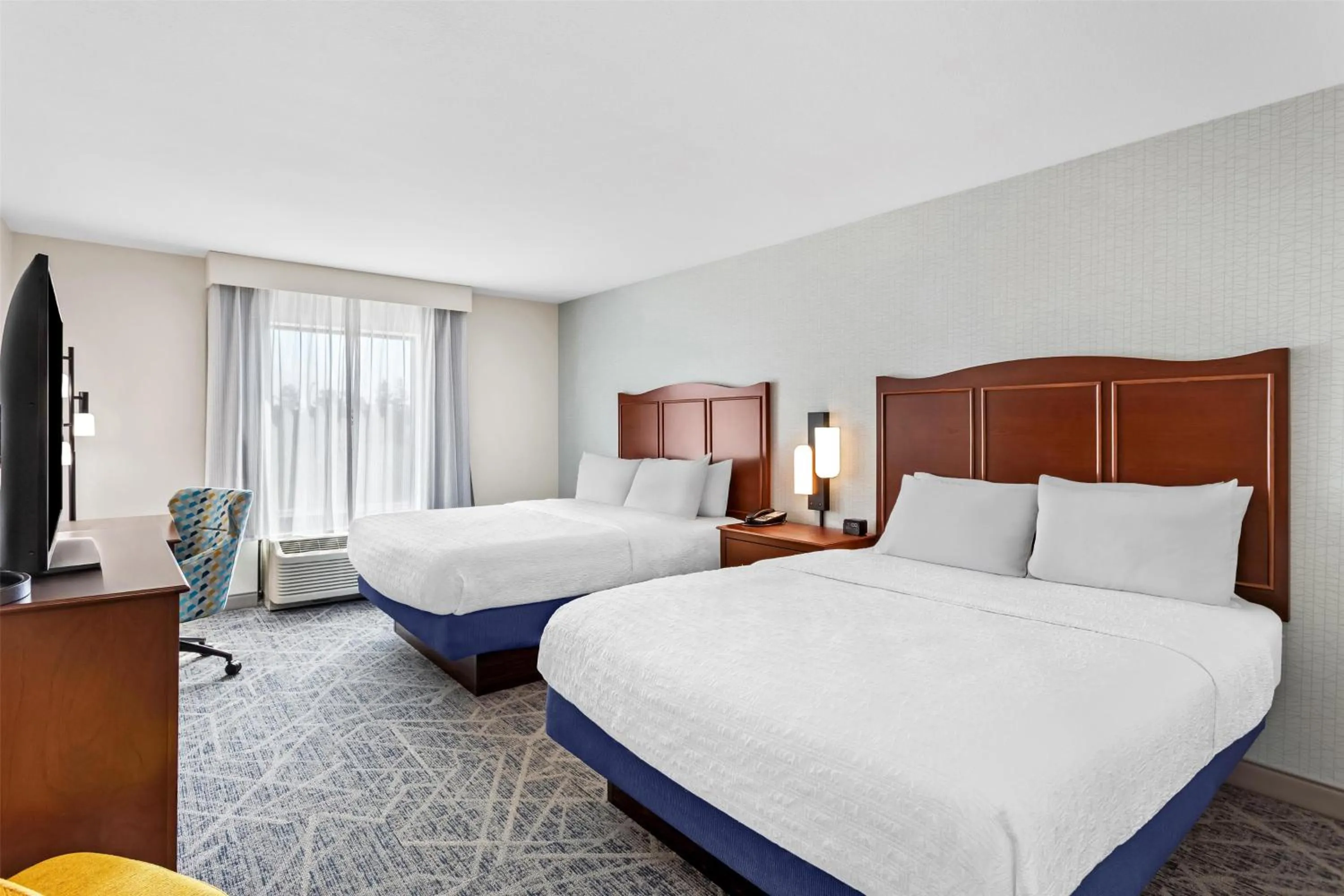 Queen Room with Two Queen Beds (4 Adults) in Hampton Inn Dekalb - Near the University
