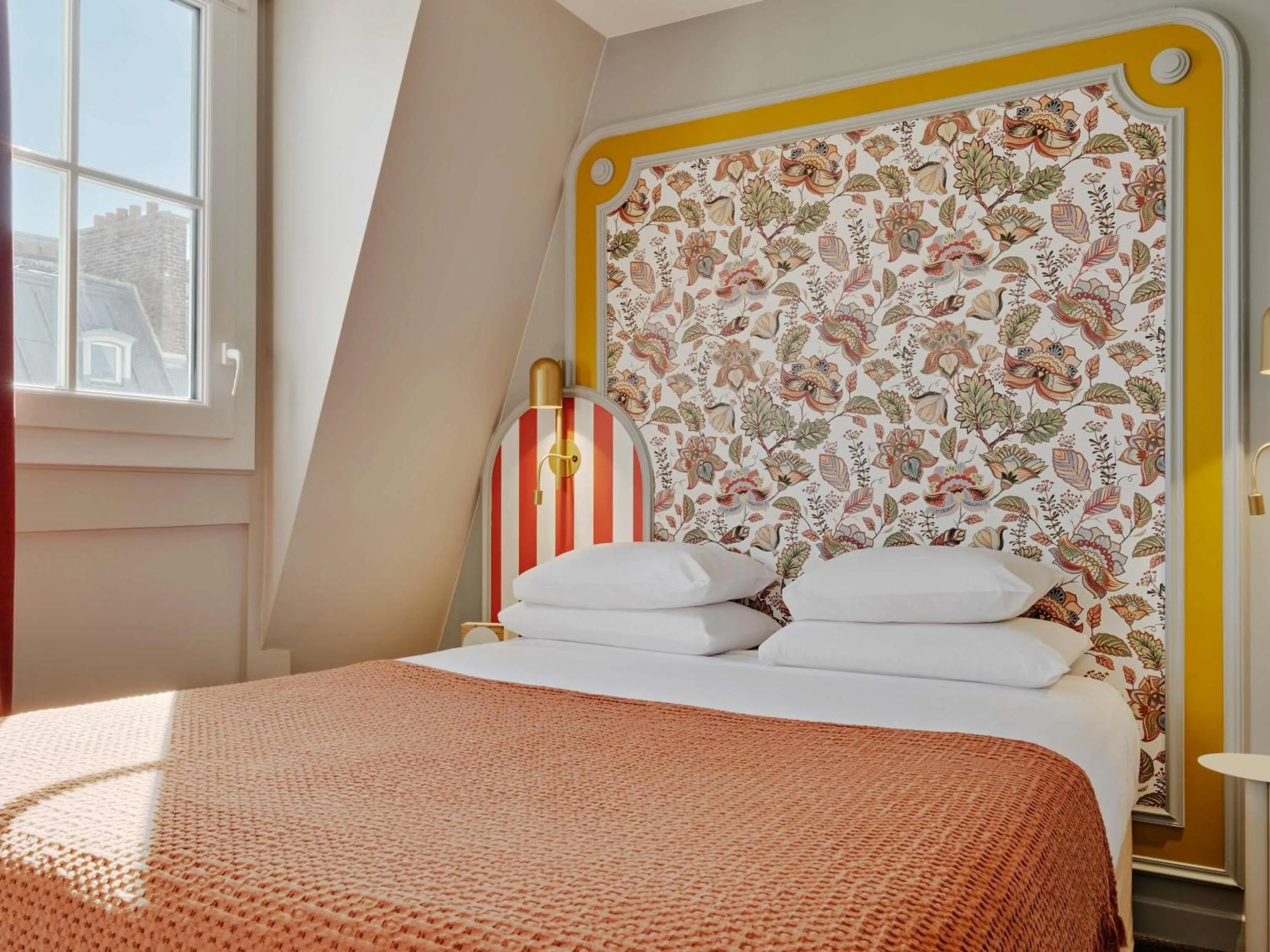 Privilege Double Room in Mercure Paris Notre Dame Saint Germain des Prés