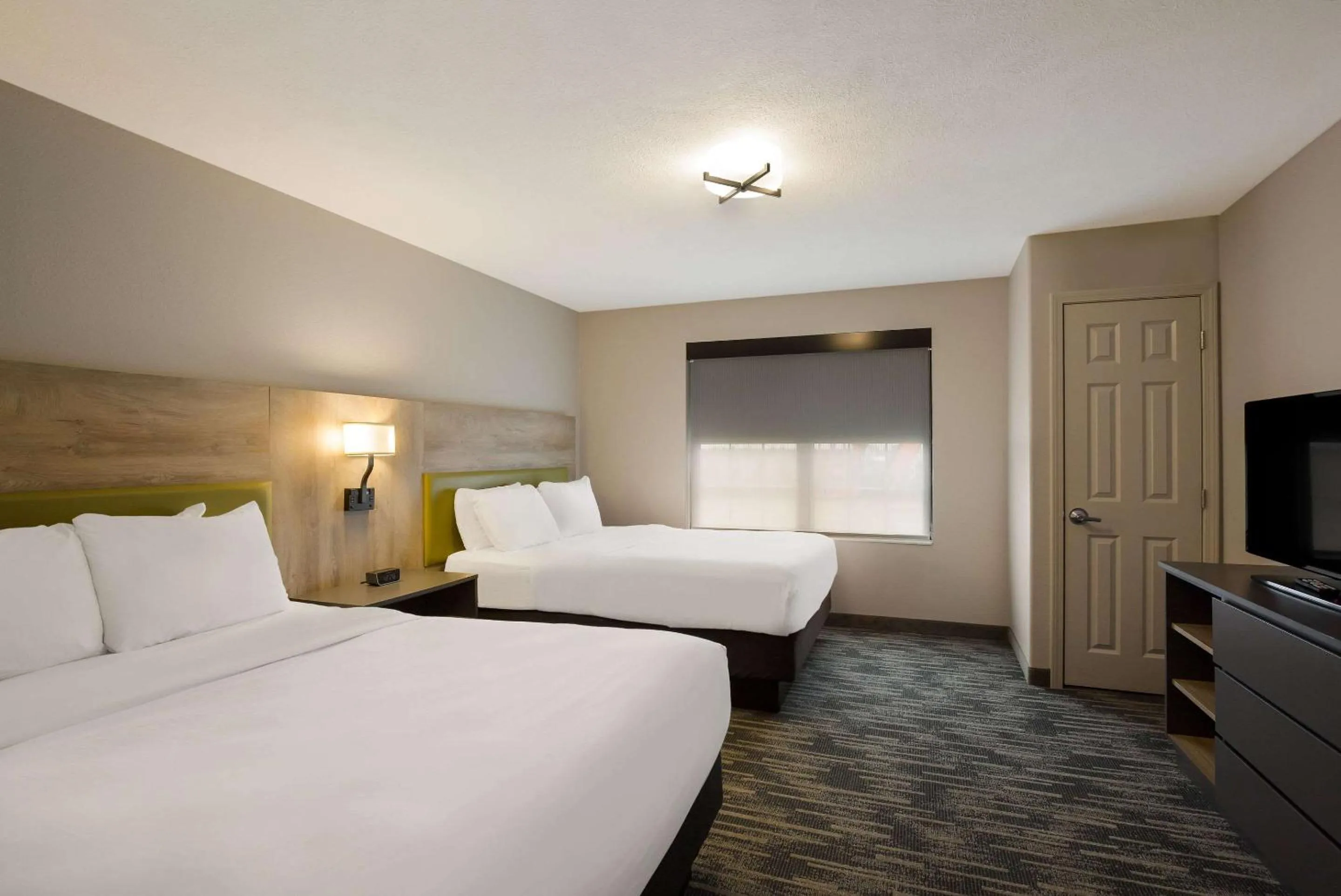 One-Bedroom Queen Suite with Sofa Bed in Country Inn & Suites by Radisson, Marion, IL