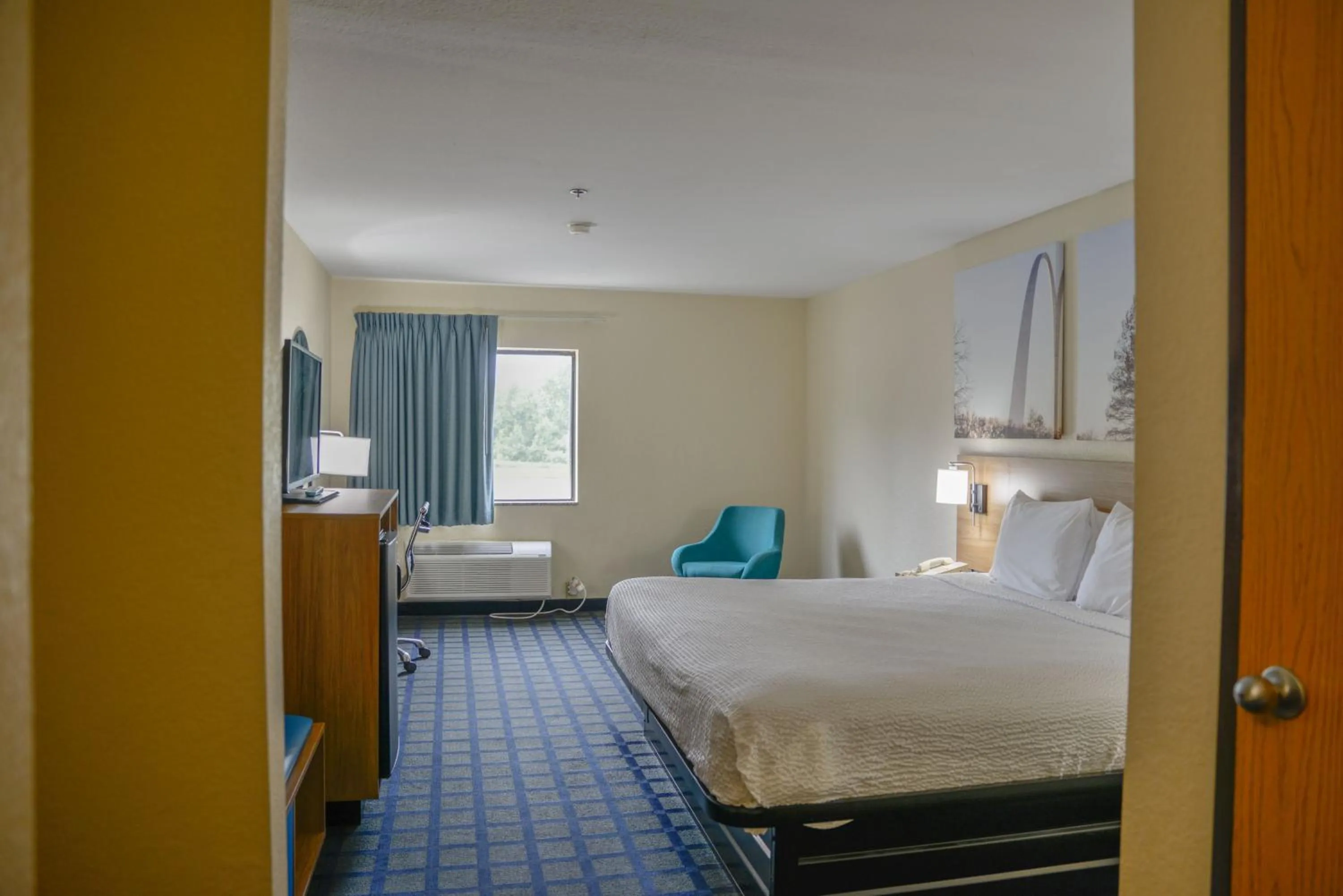 King Room - Non-Smoking in Days Inn by Wyndham Mount Vernon